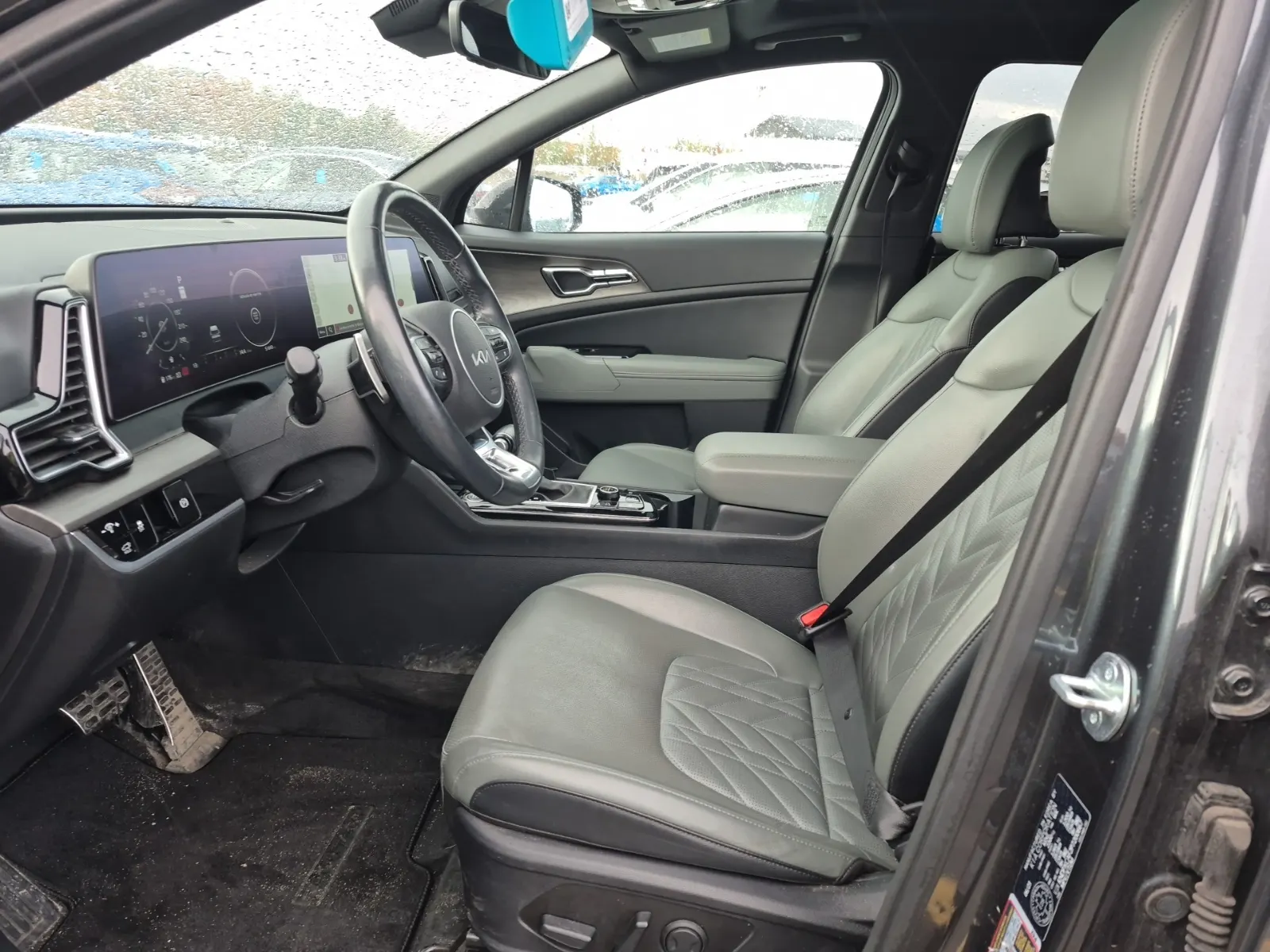 Front Interior Photo