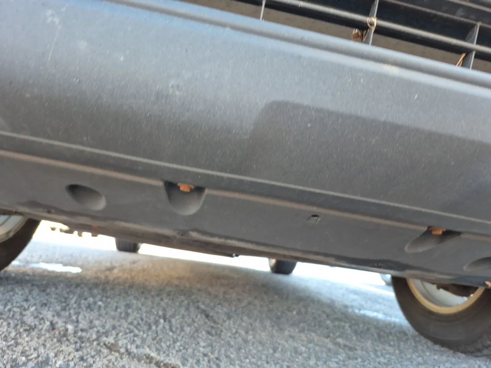 Undercarriage - Front Photo