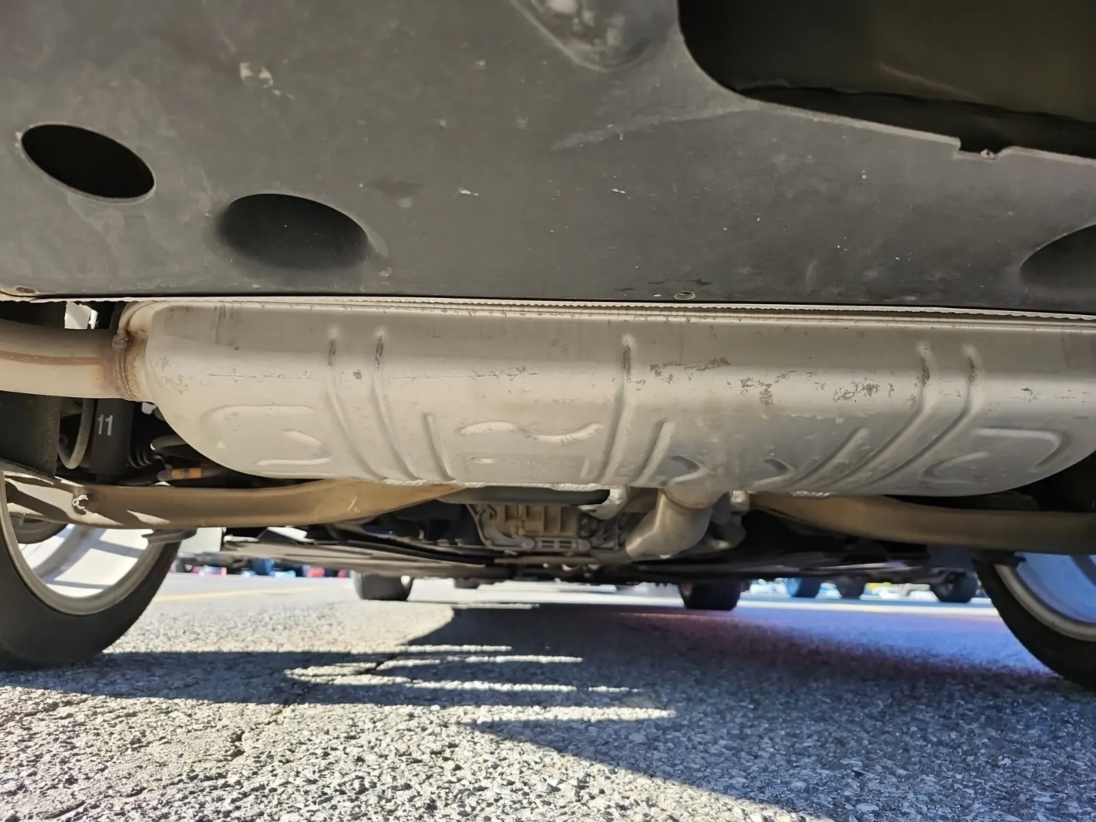 Undercarriage - Rear Photo