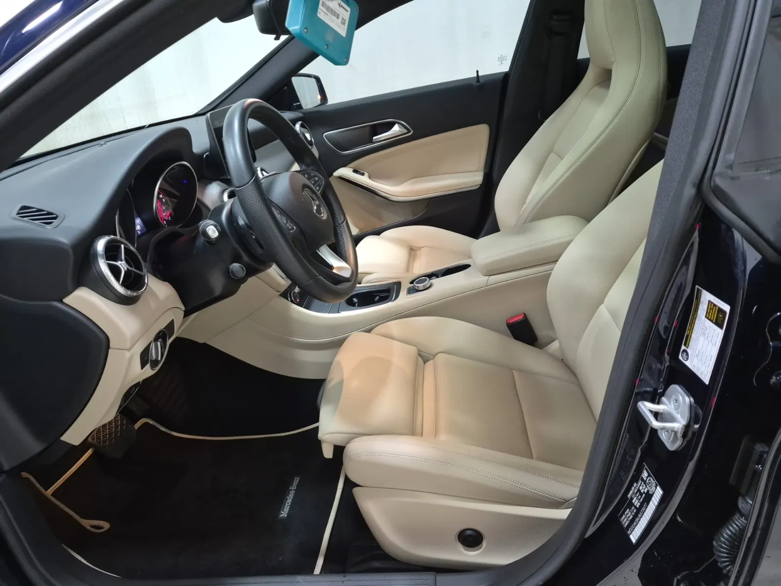 Front Interior Photo