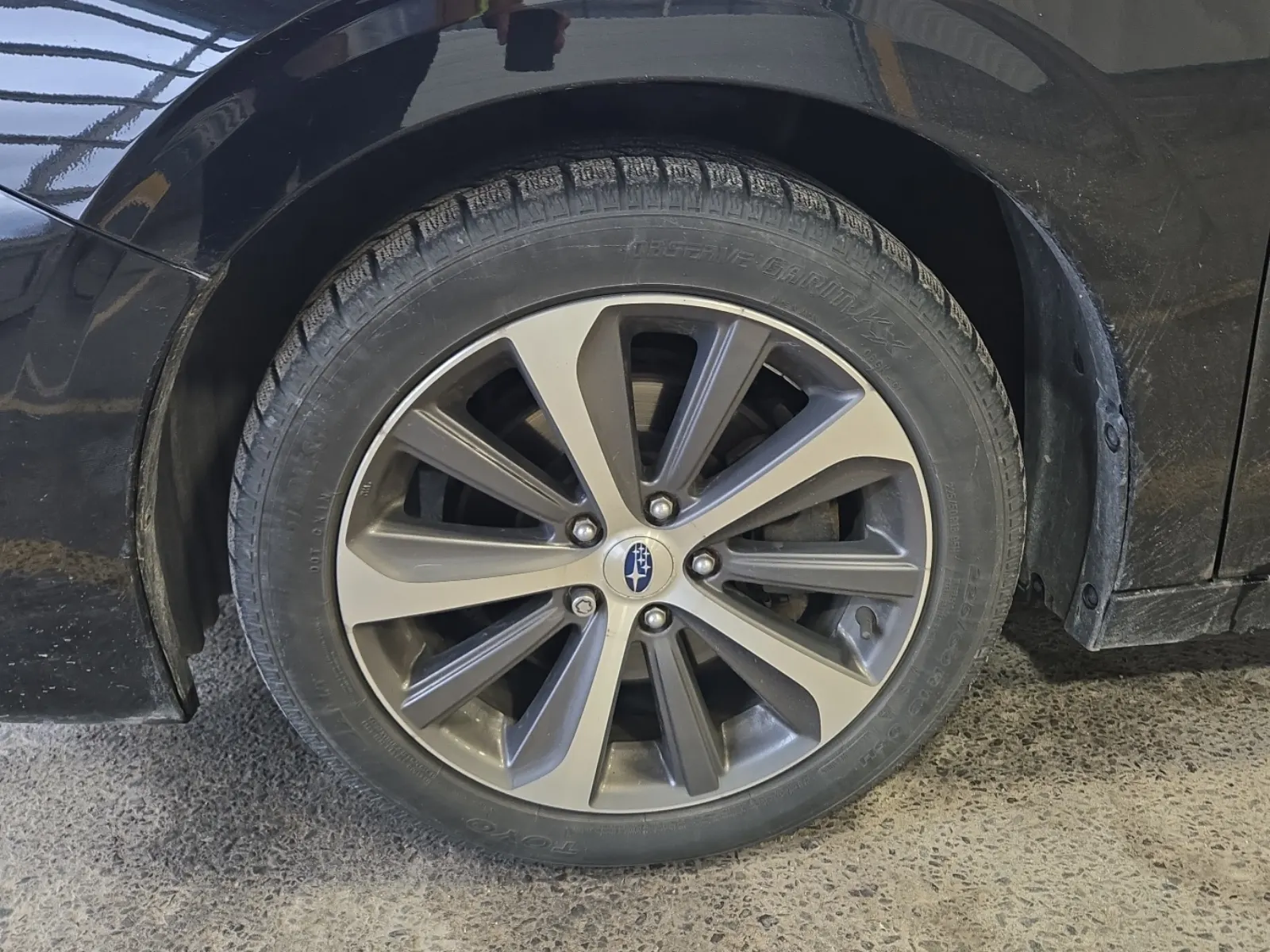 Front driver wheel/tire photo