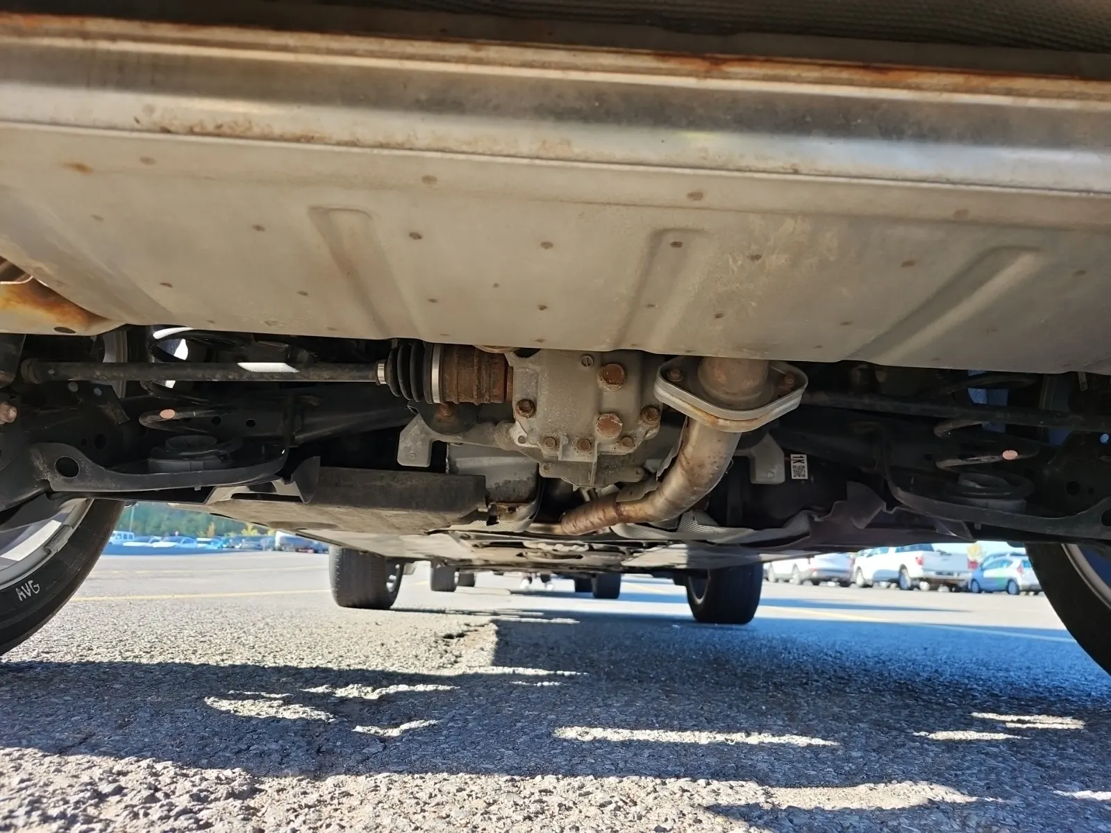 Undercarriage - Rear Photo