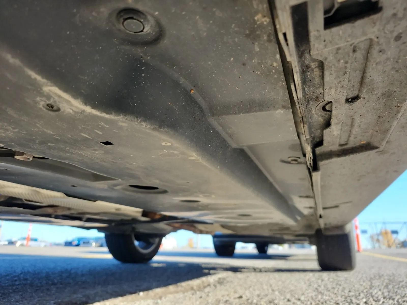 Undercarriage - Driver Photo
