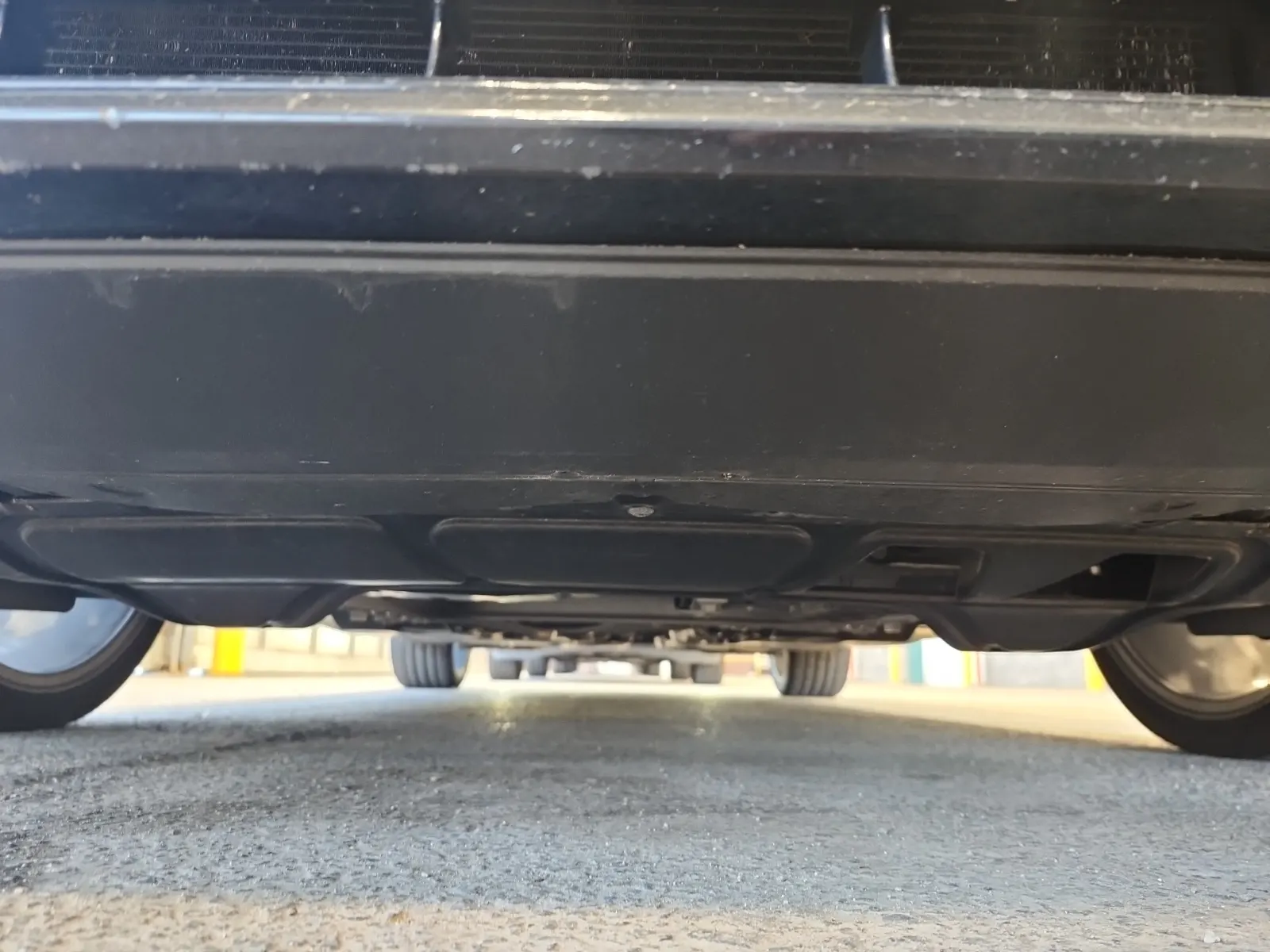 Undercarriage - Front Photo