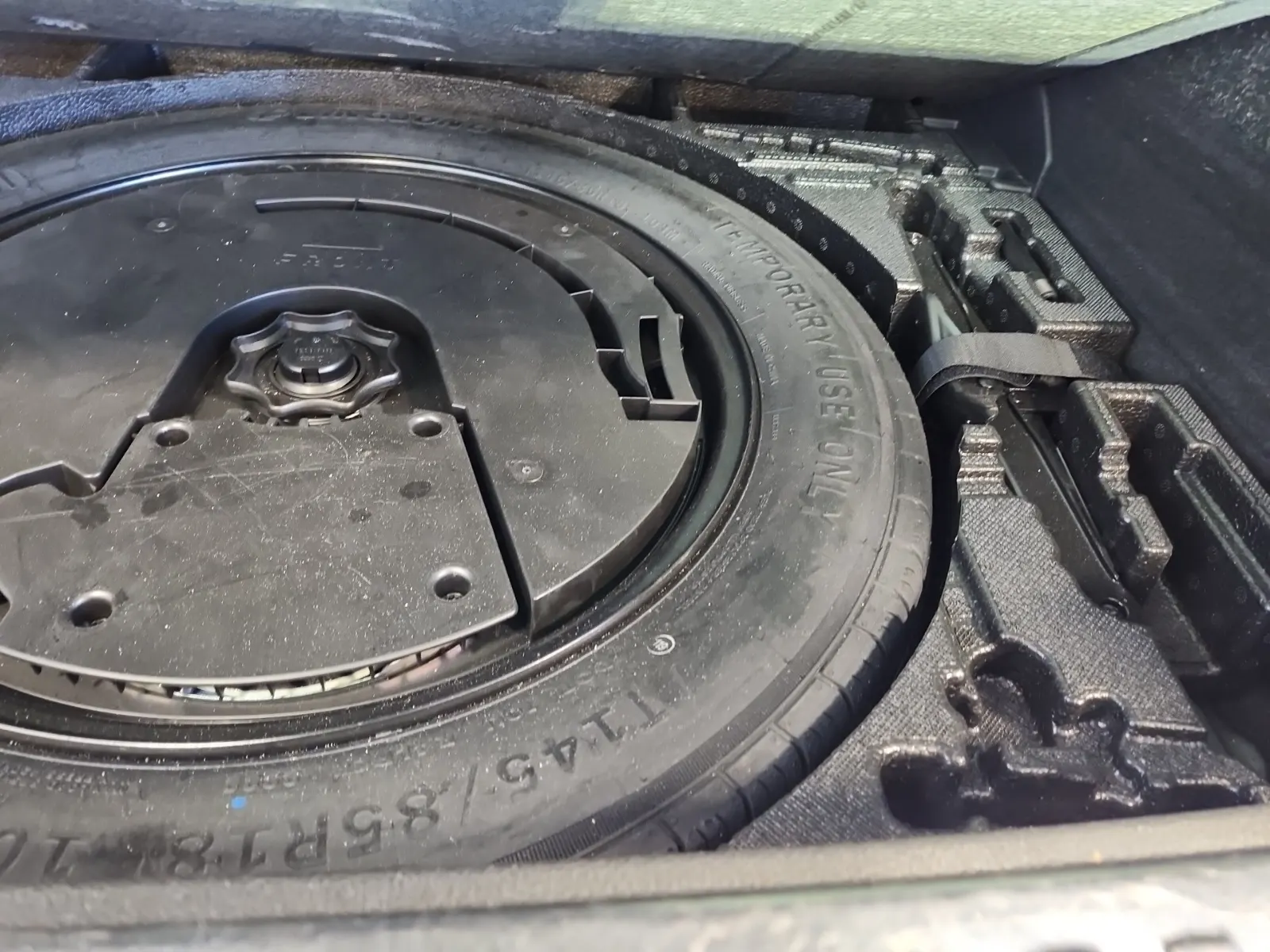 Spare Tire & Wheel Photo