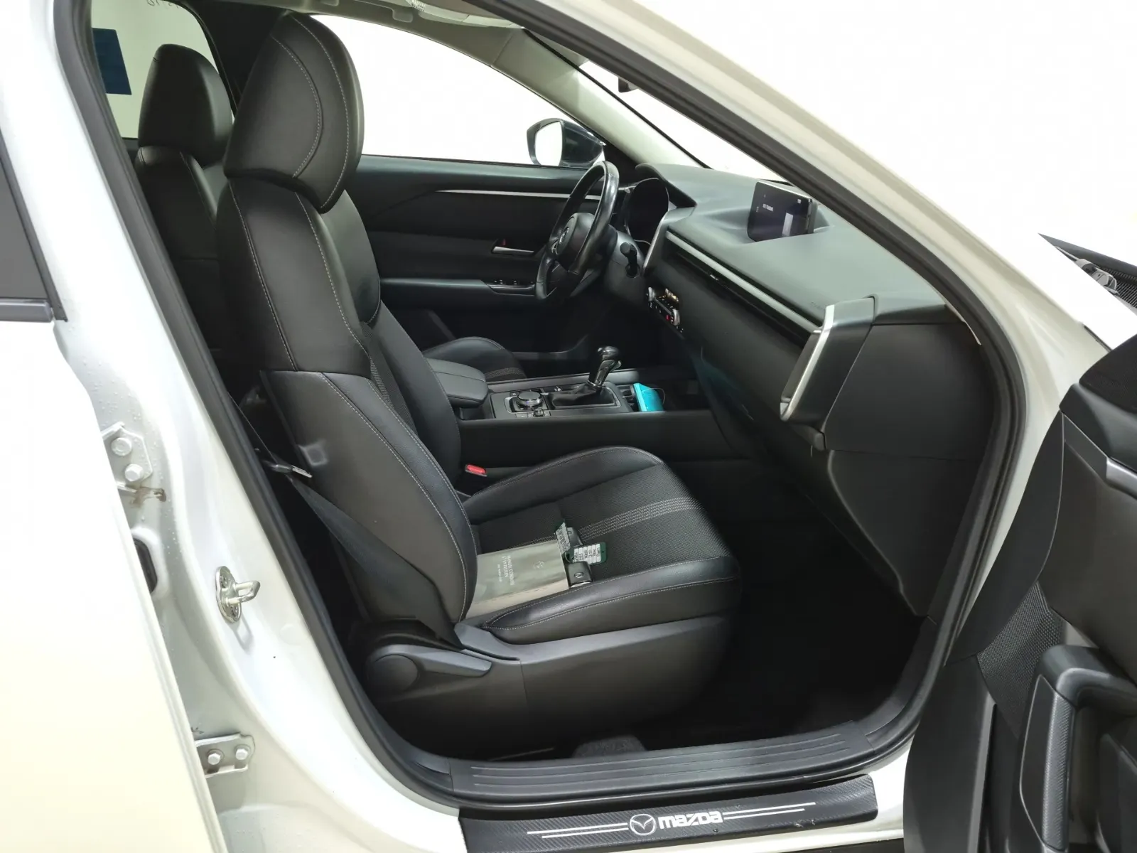 Right Side Interior Photo