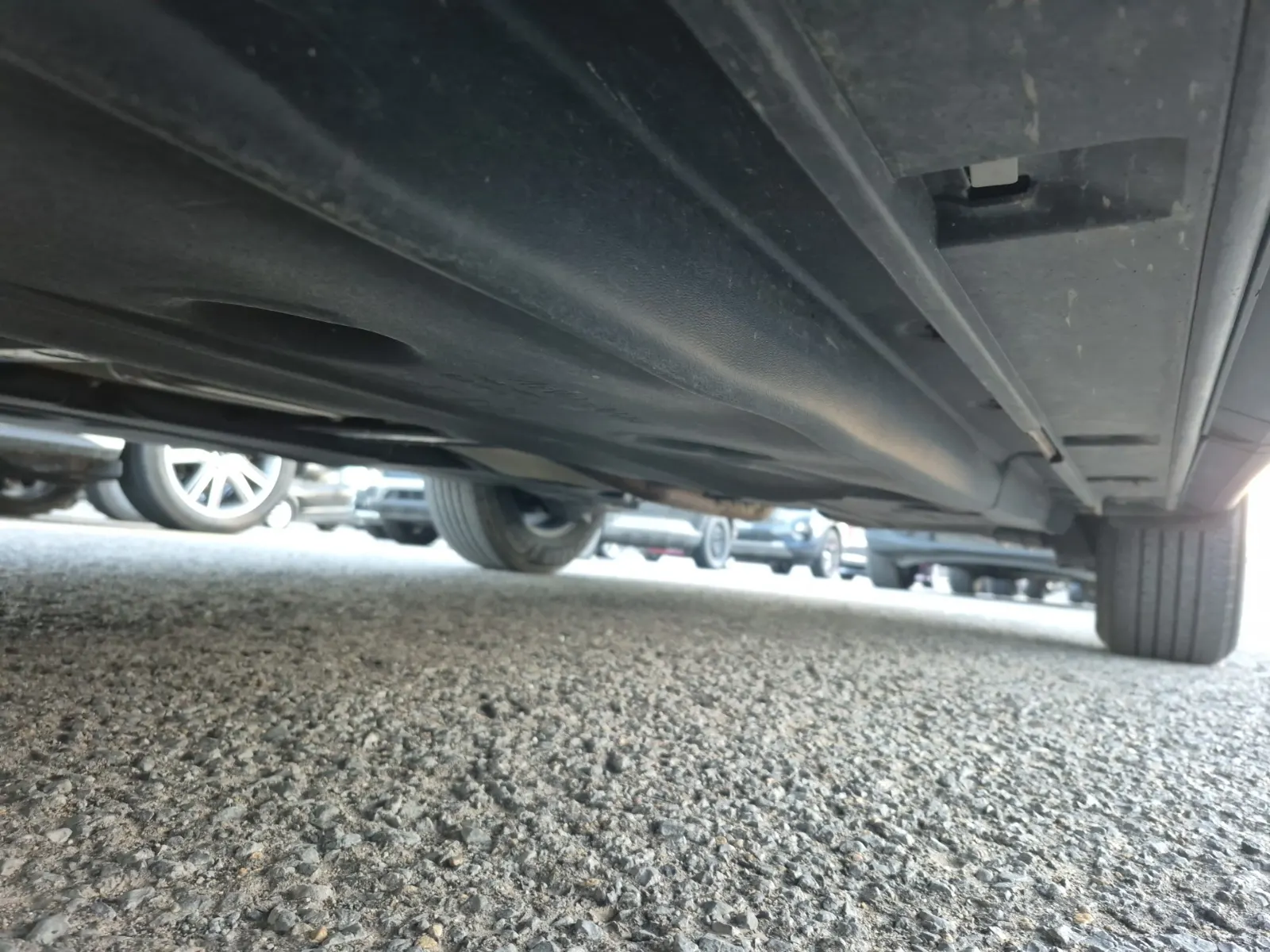 Undercarriage - Driver Photo