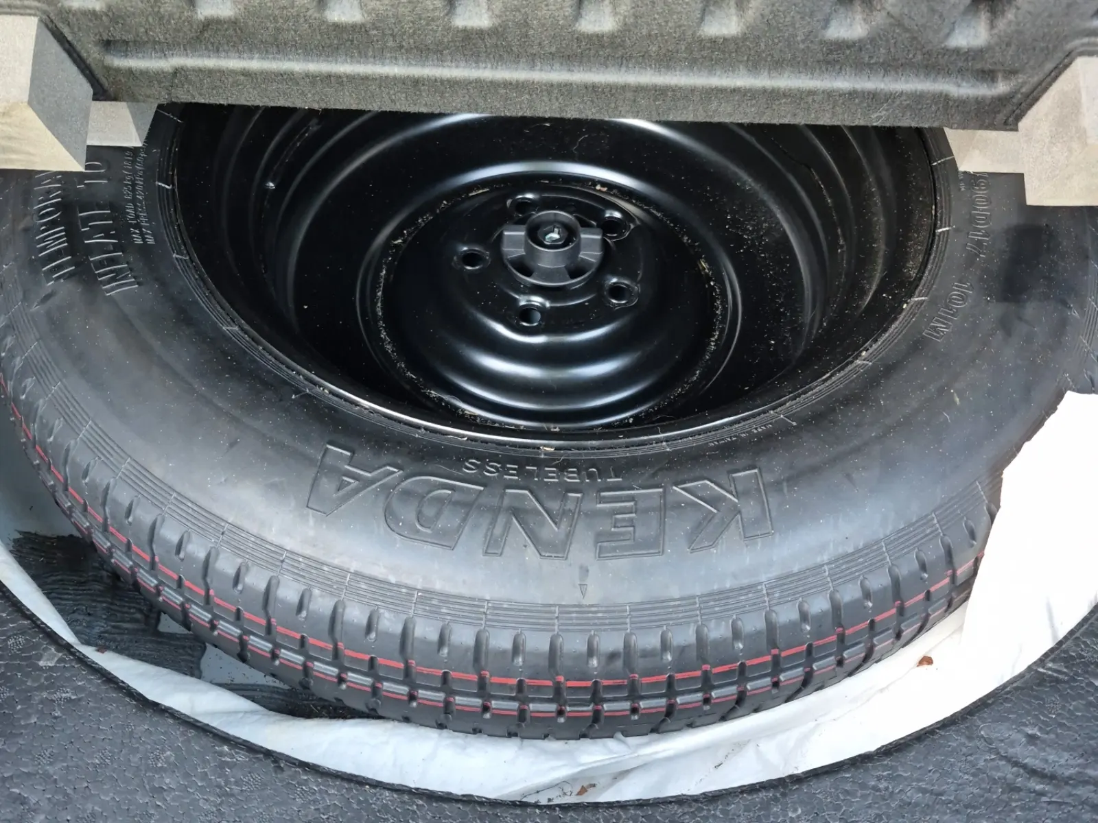Spare Tire & Wheel Photo