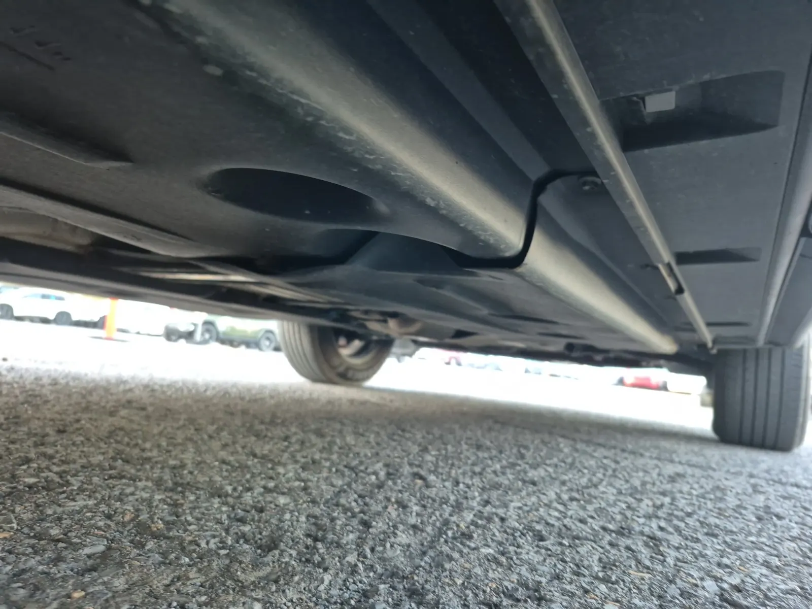 Undercarriage - Passenger Photo