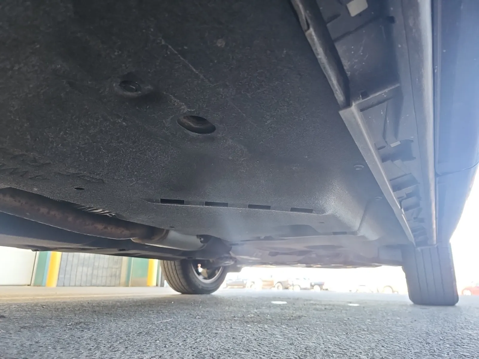 Undercarriage - Passenger Photo