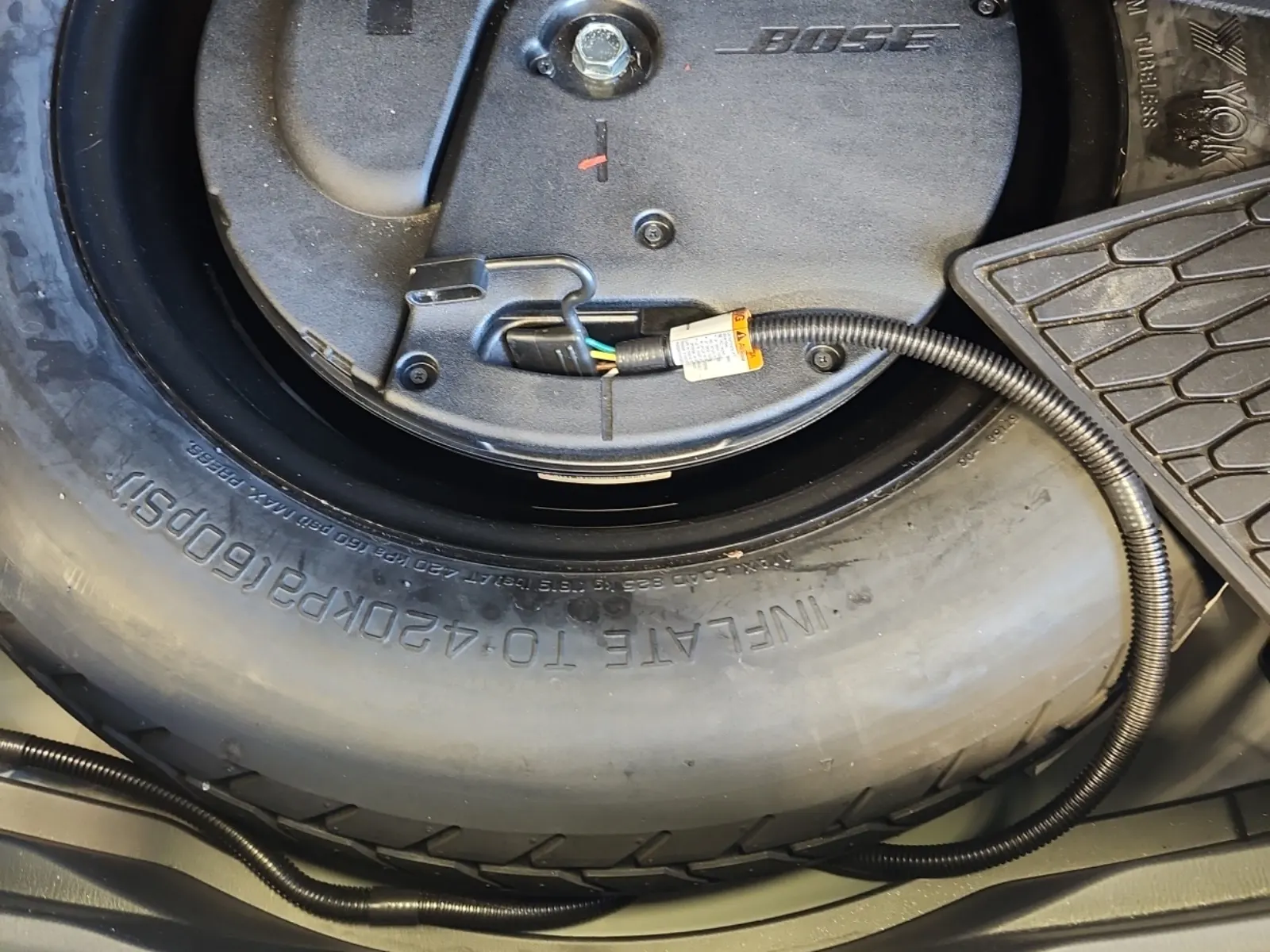 Spare Tire & Wheel Photo