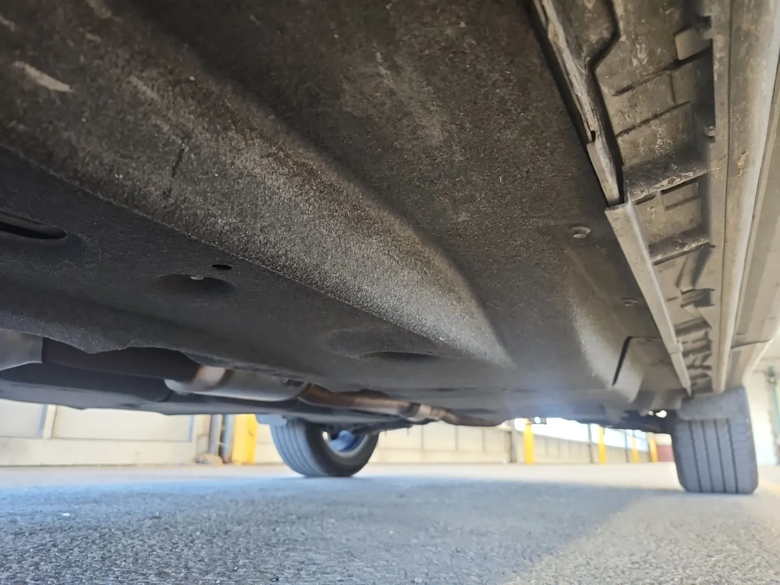 Undercarriage - Driver Photo