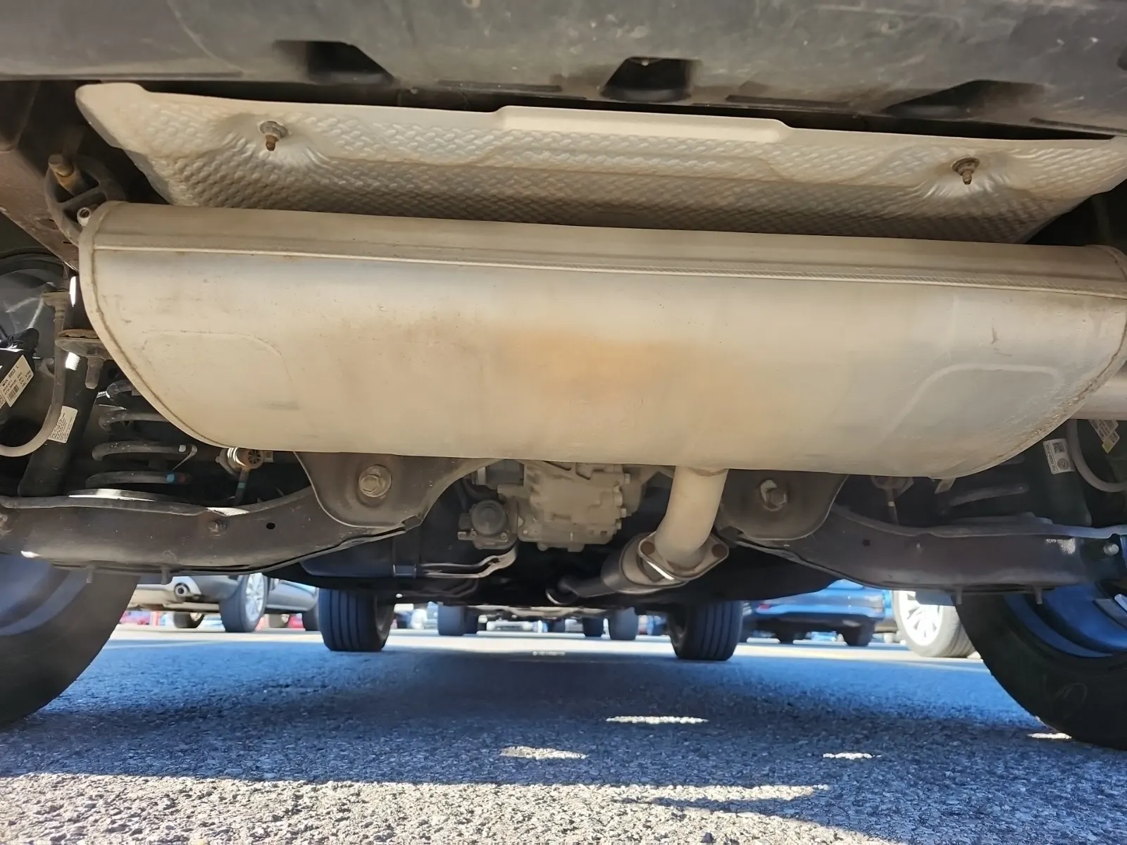 Undercarriage - Rear Photo