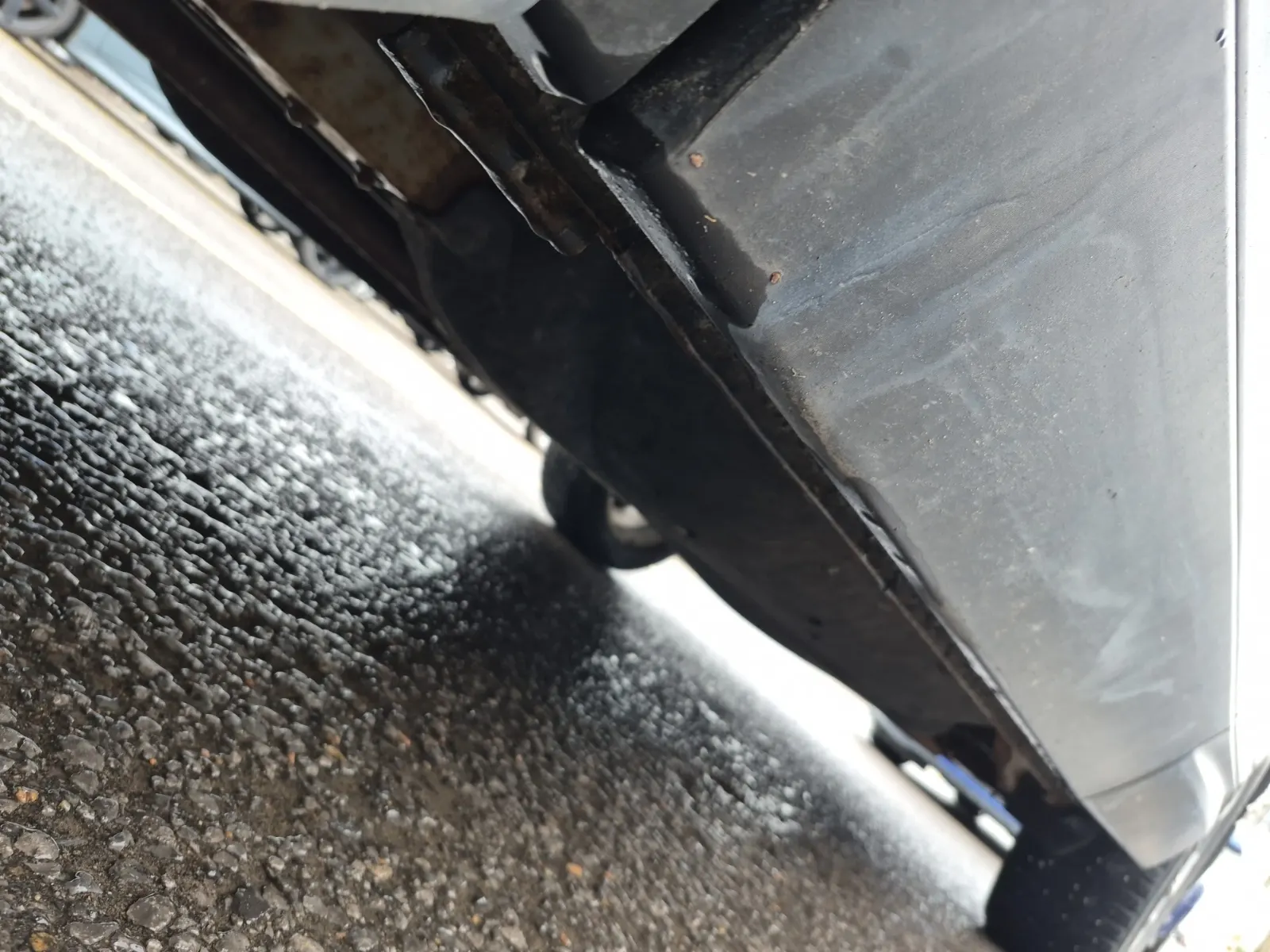 Undercarriage - Driver Photo