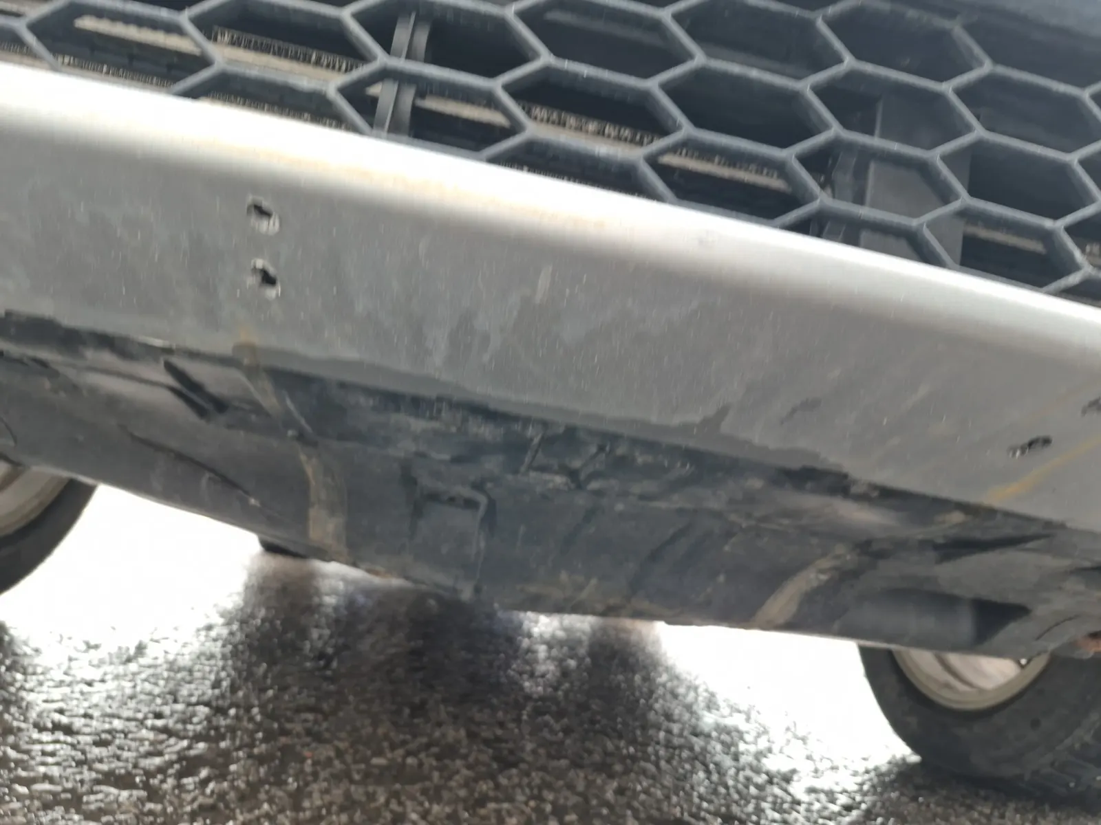 Undercarriage - Front Photo