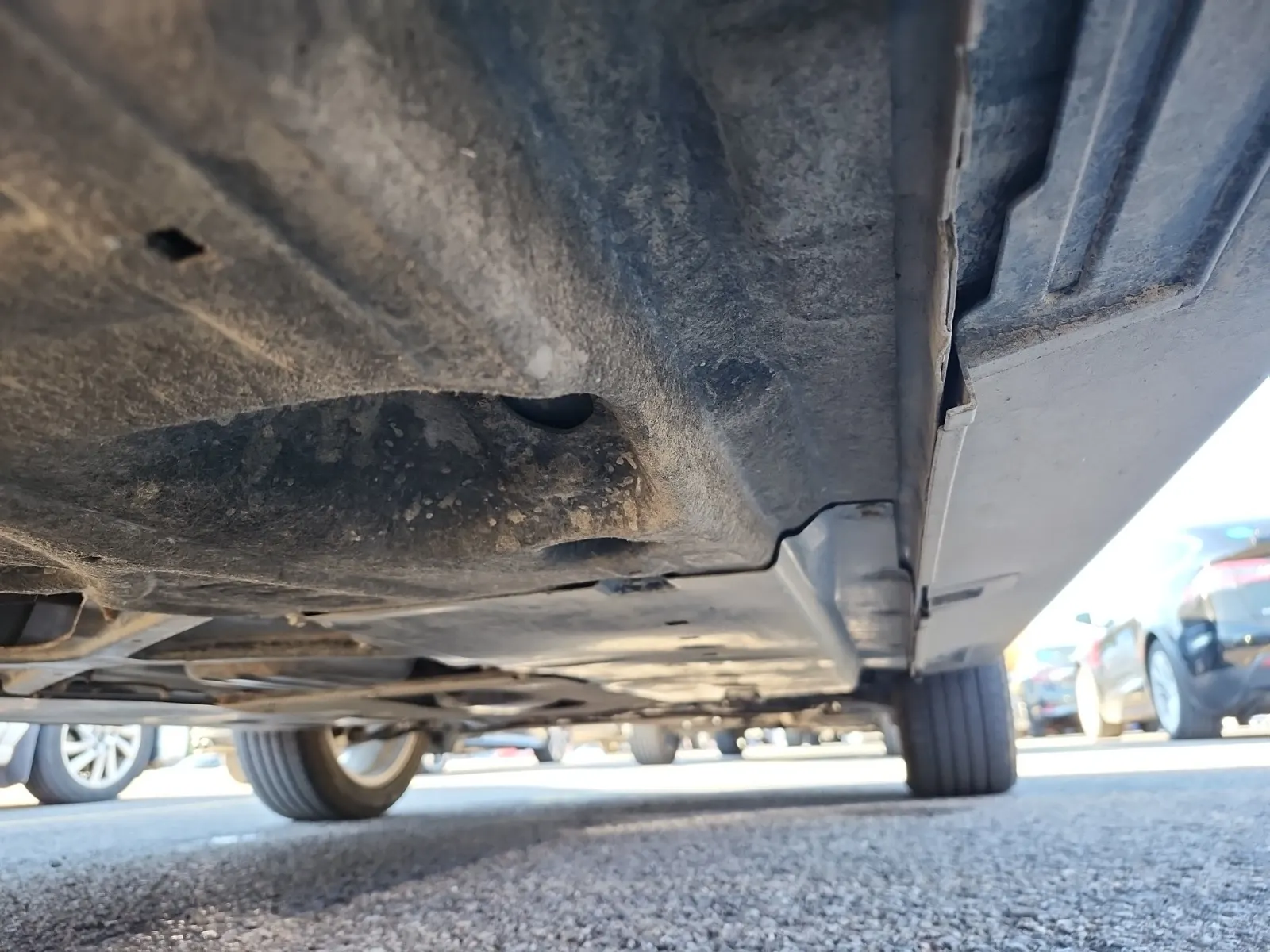 Undercarriage - Passenger Photo