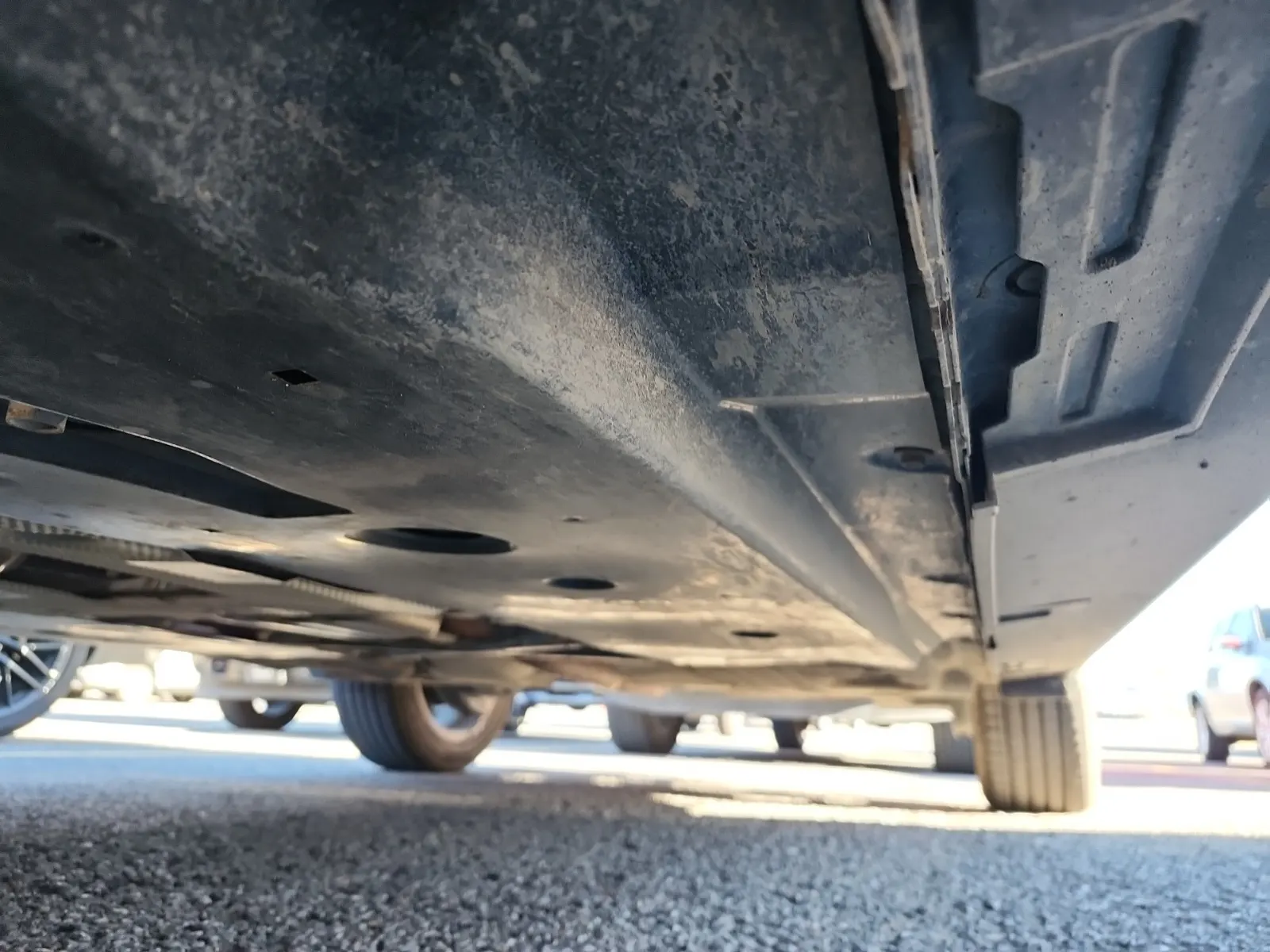 Undercarriage - Driver Photo