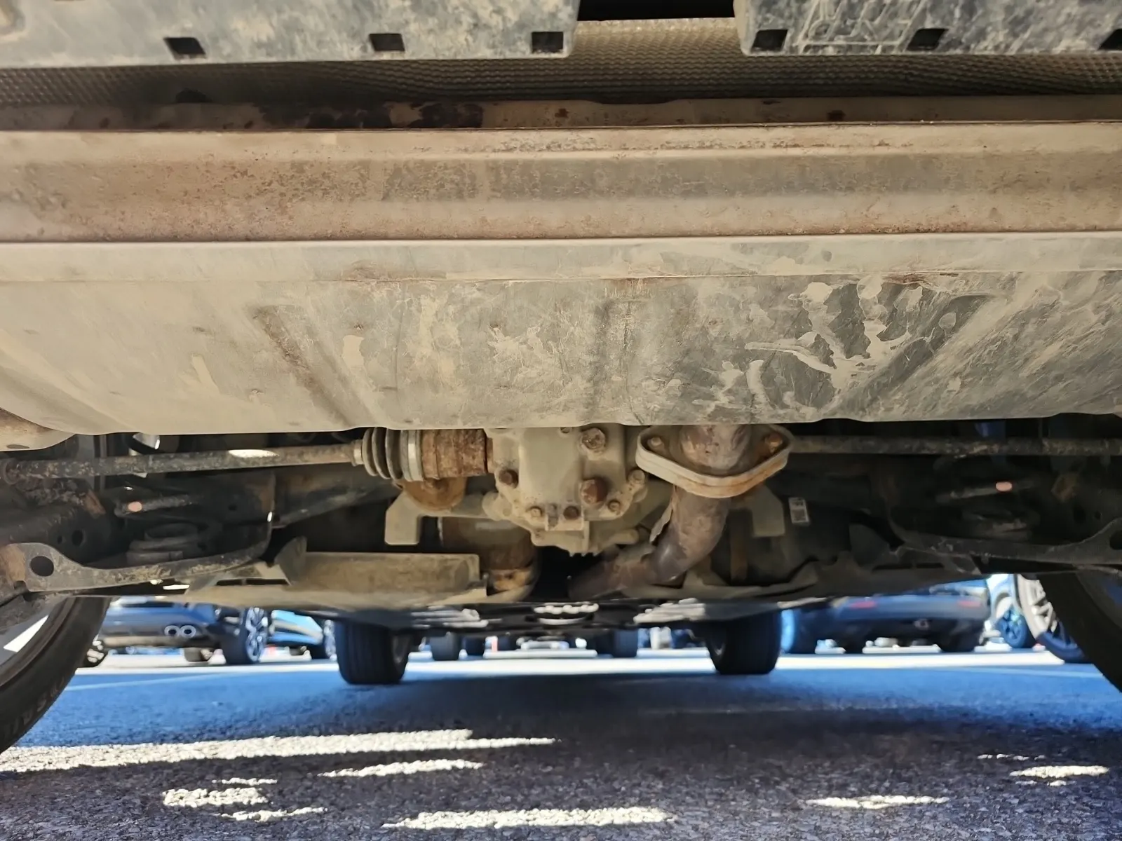 Undercarriage - Rear Photo