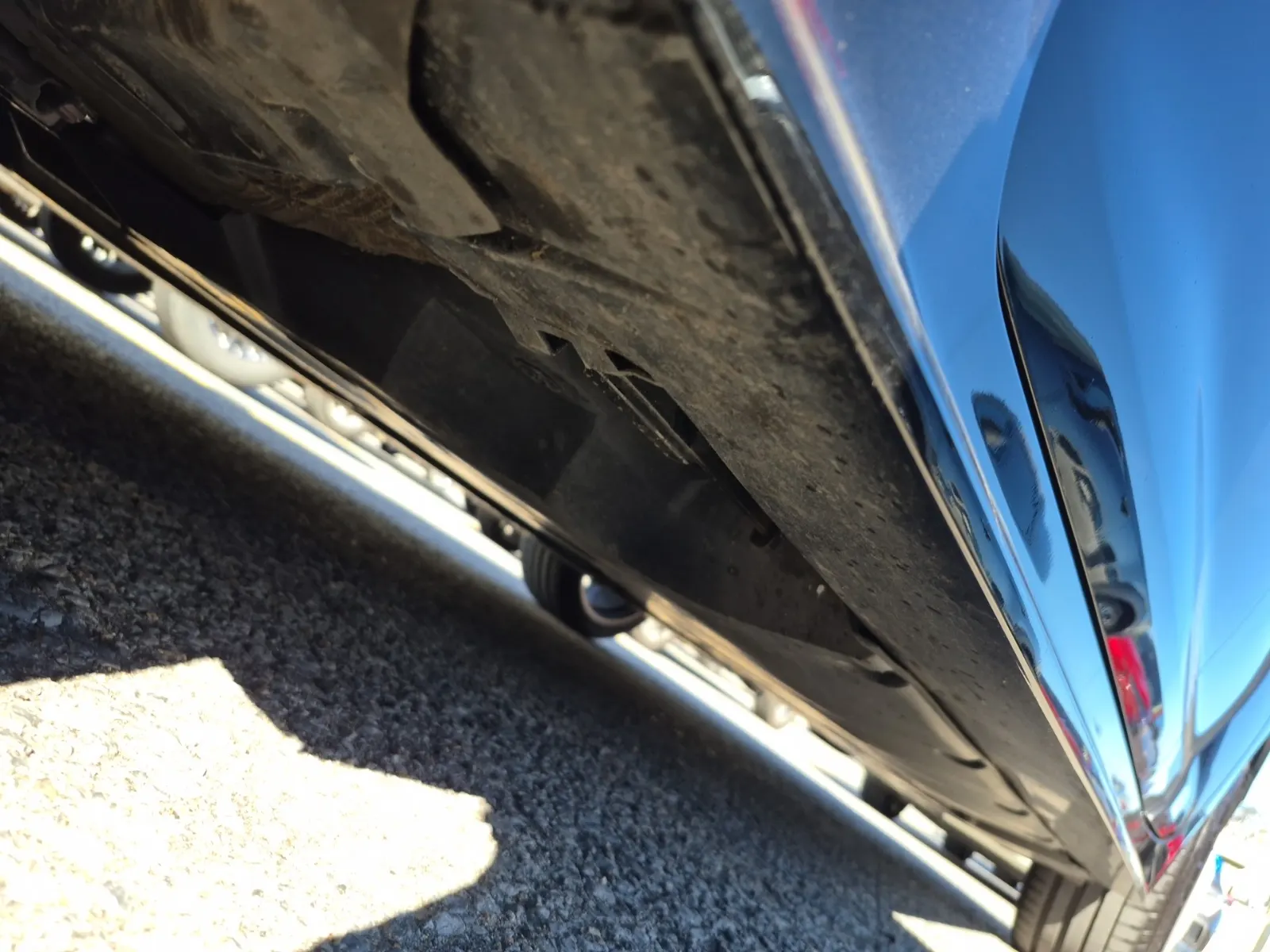 Undercarriage - Driver Photo