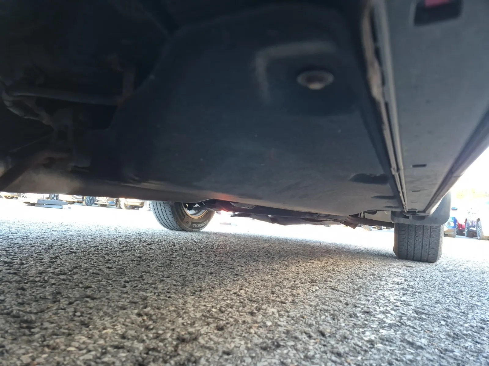 Undercarriage - Passenger Photo