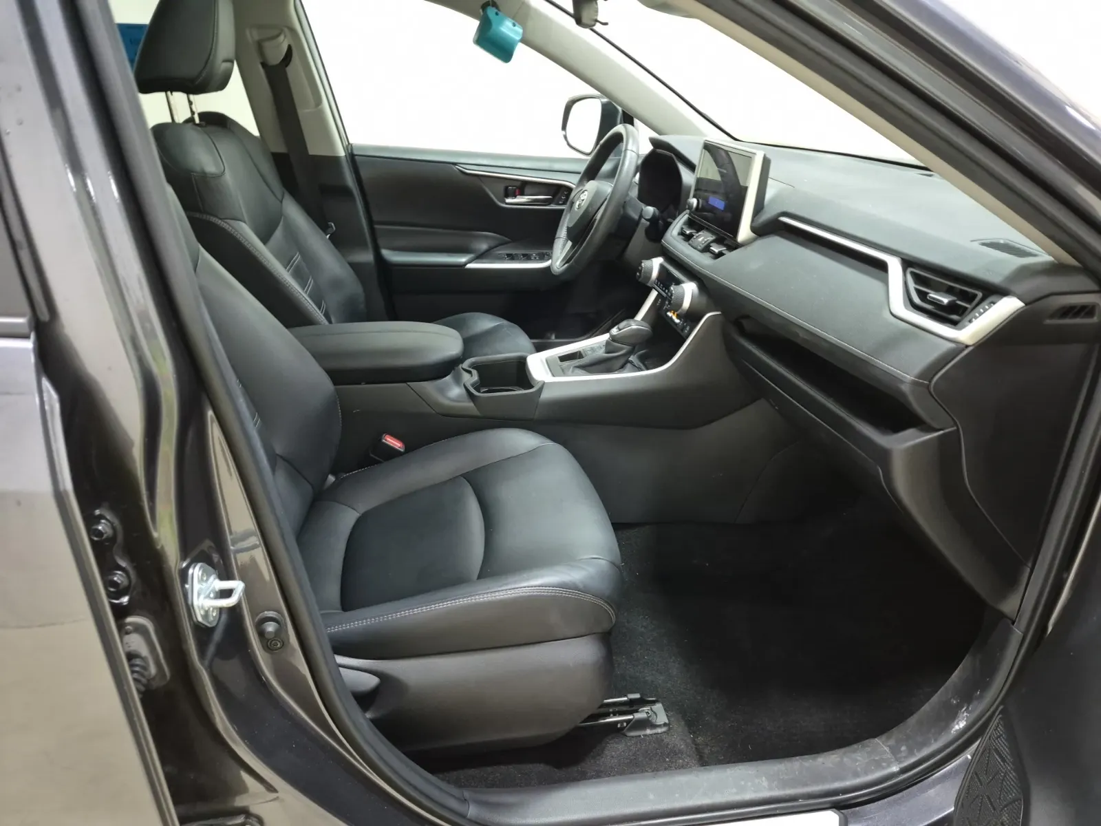 Right Side Interior Photo