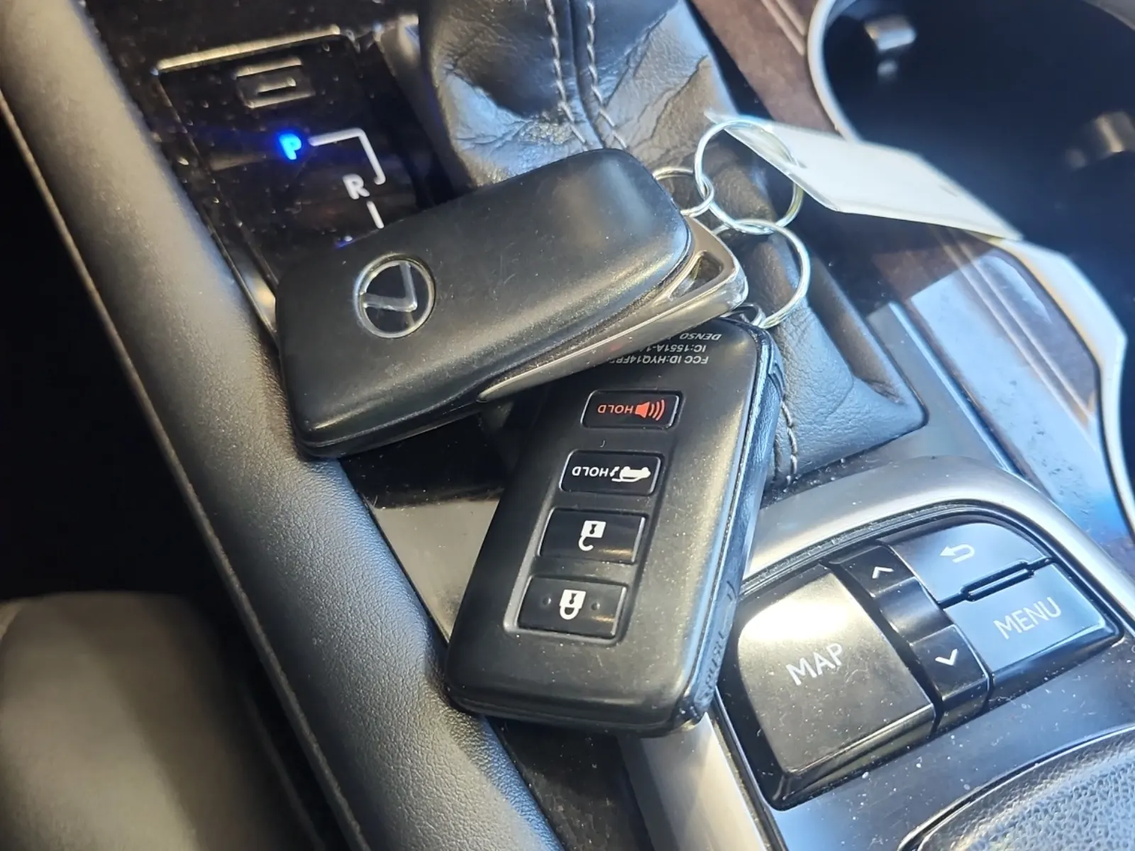 Keys/Fobs/Manual Photo