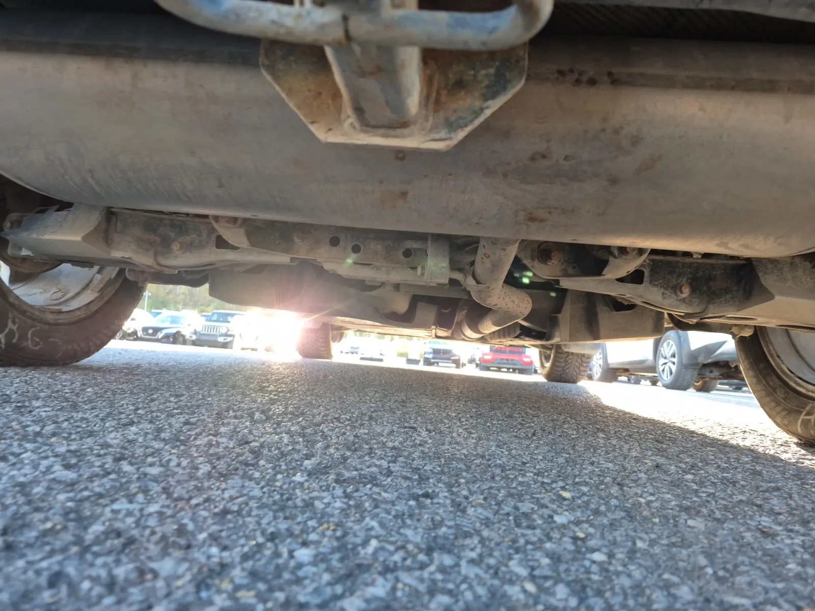 Undercarriage - Rear Photo