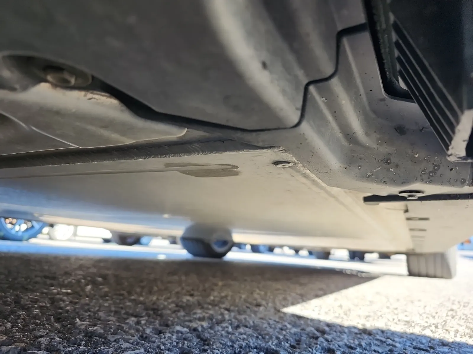 Undercarriage - Driver Photo