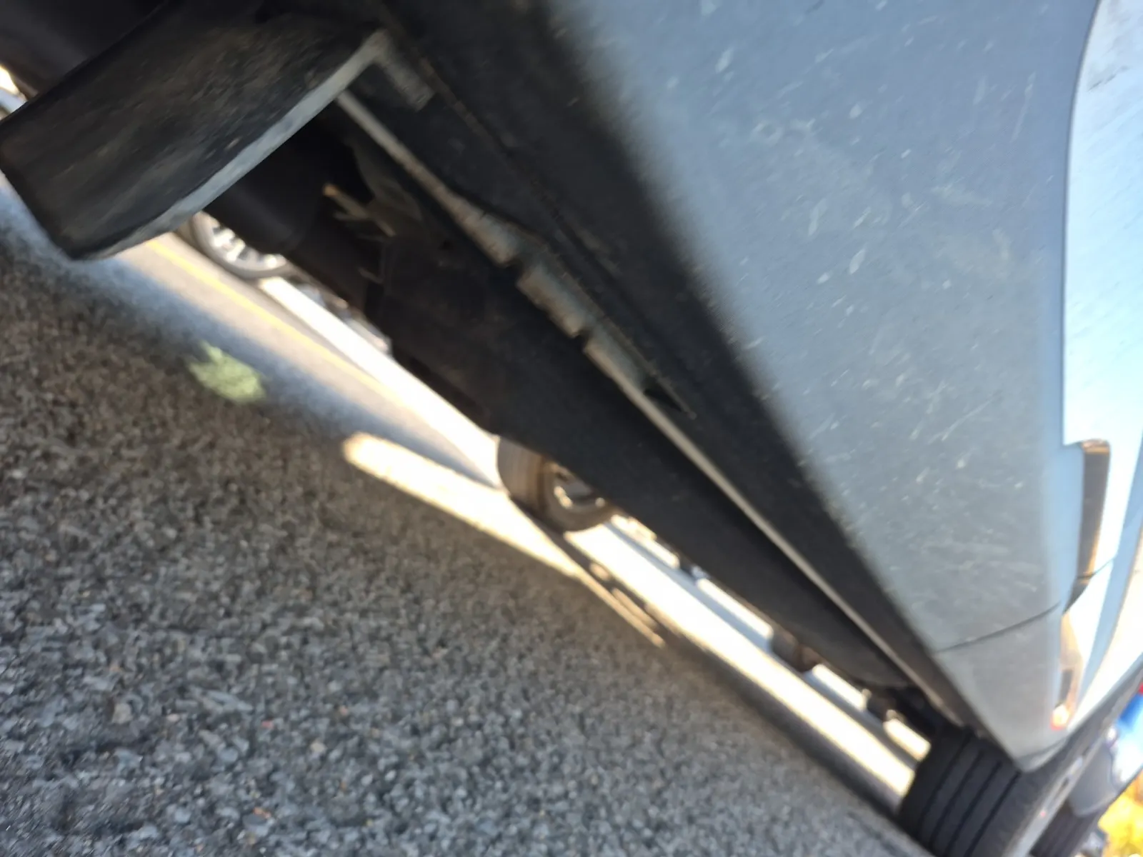 Undercarriage - Passenger Photo