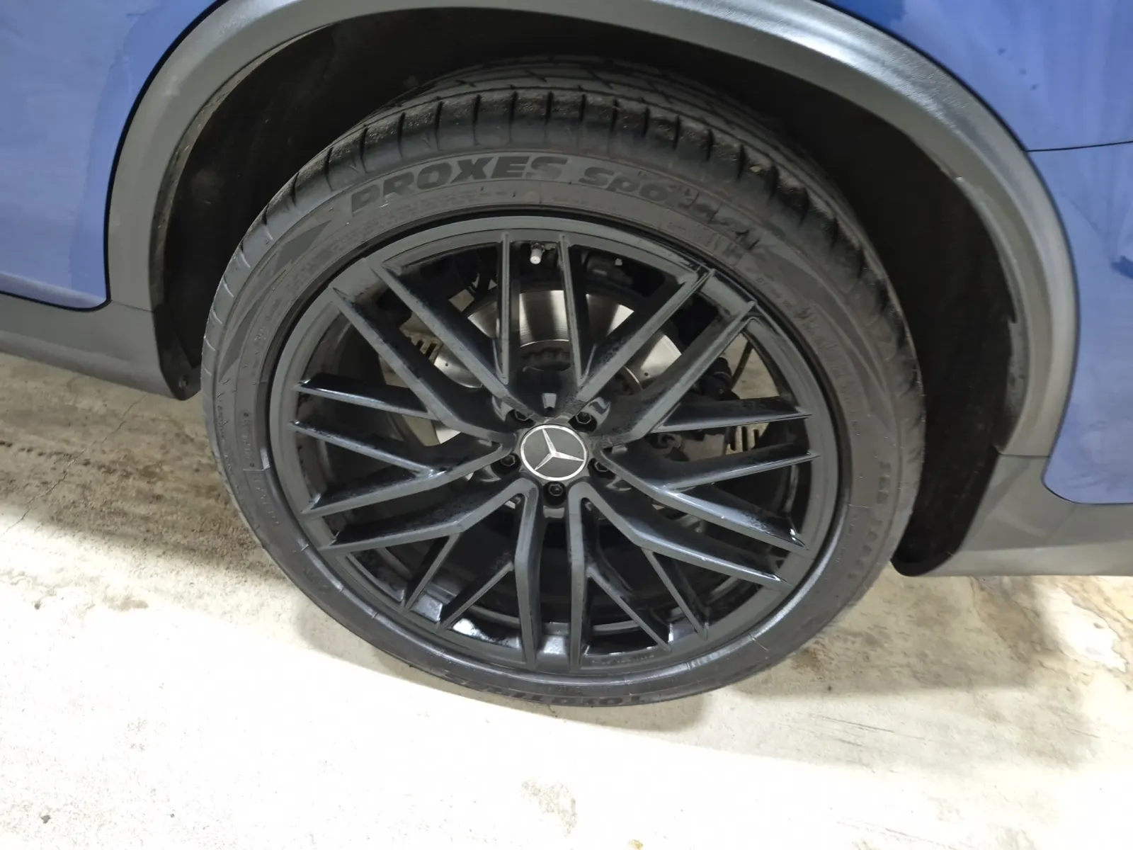 Left Rear Wheel/Tire Photo