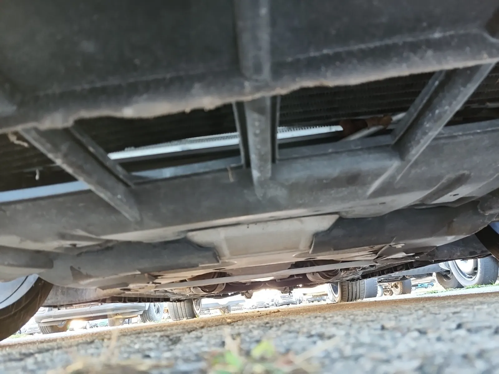 Undercarriage - Front Photo