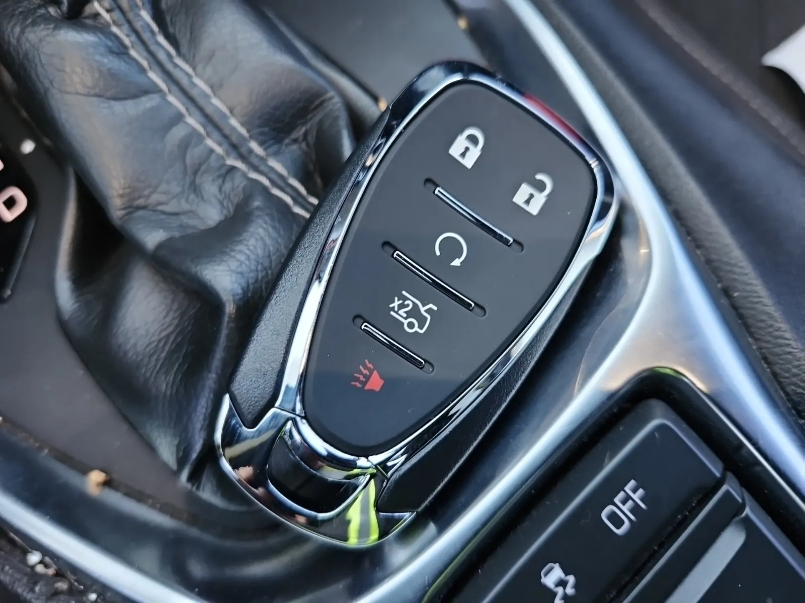 Keys/Fobs/Manual Photo