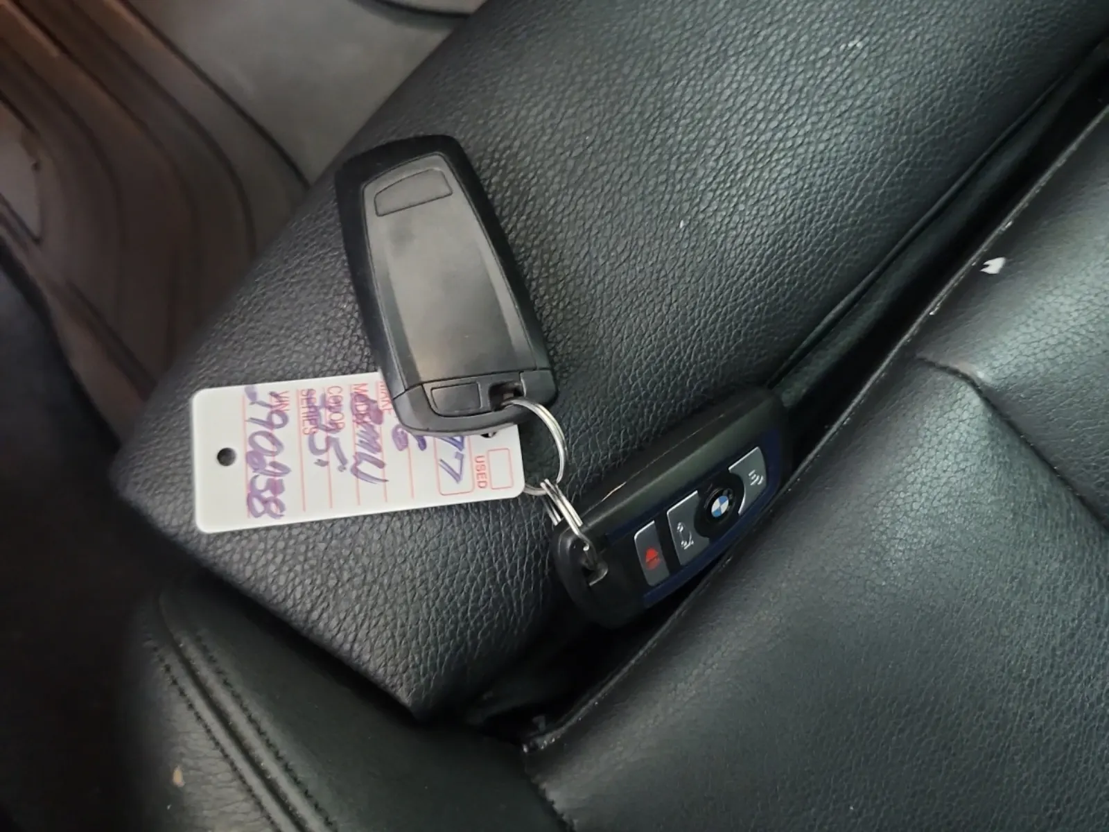Keys/Fobs/Manual Photo