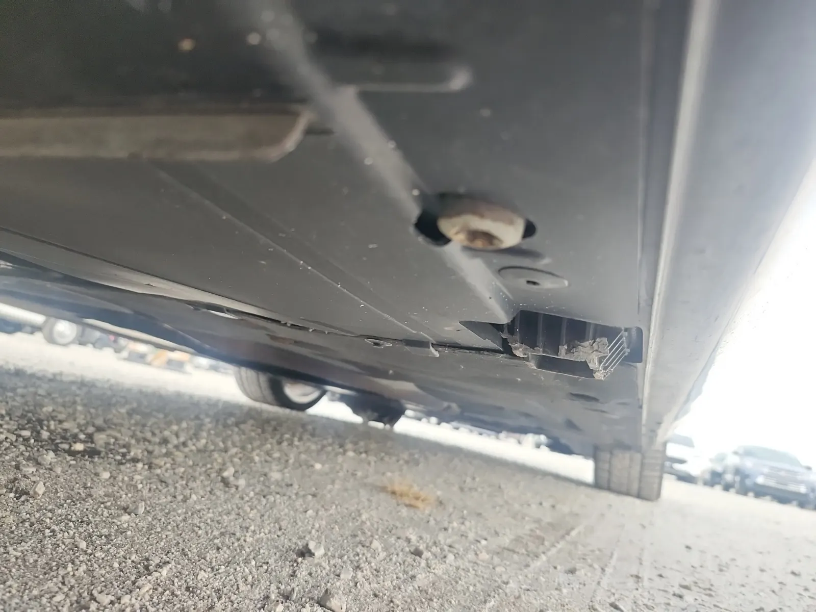 Undercarriage - Passenger Photo