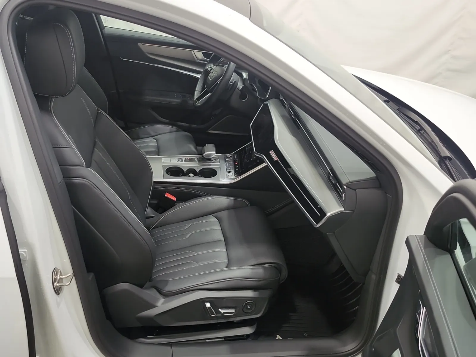 Right Side Interior Photo