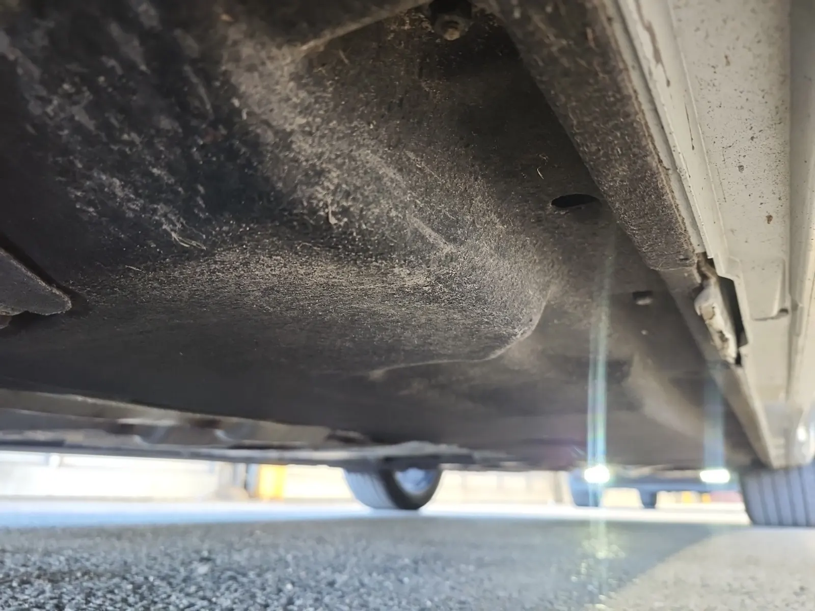 Undercarriage - Driver Photo