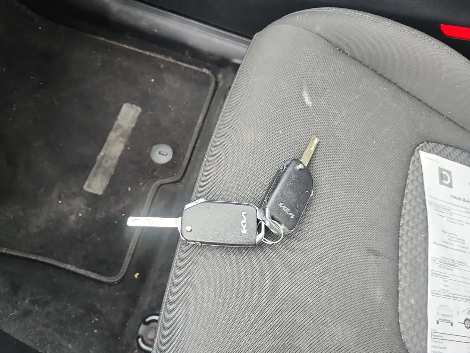 Keys/Fobs/Manual Photo