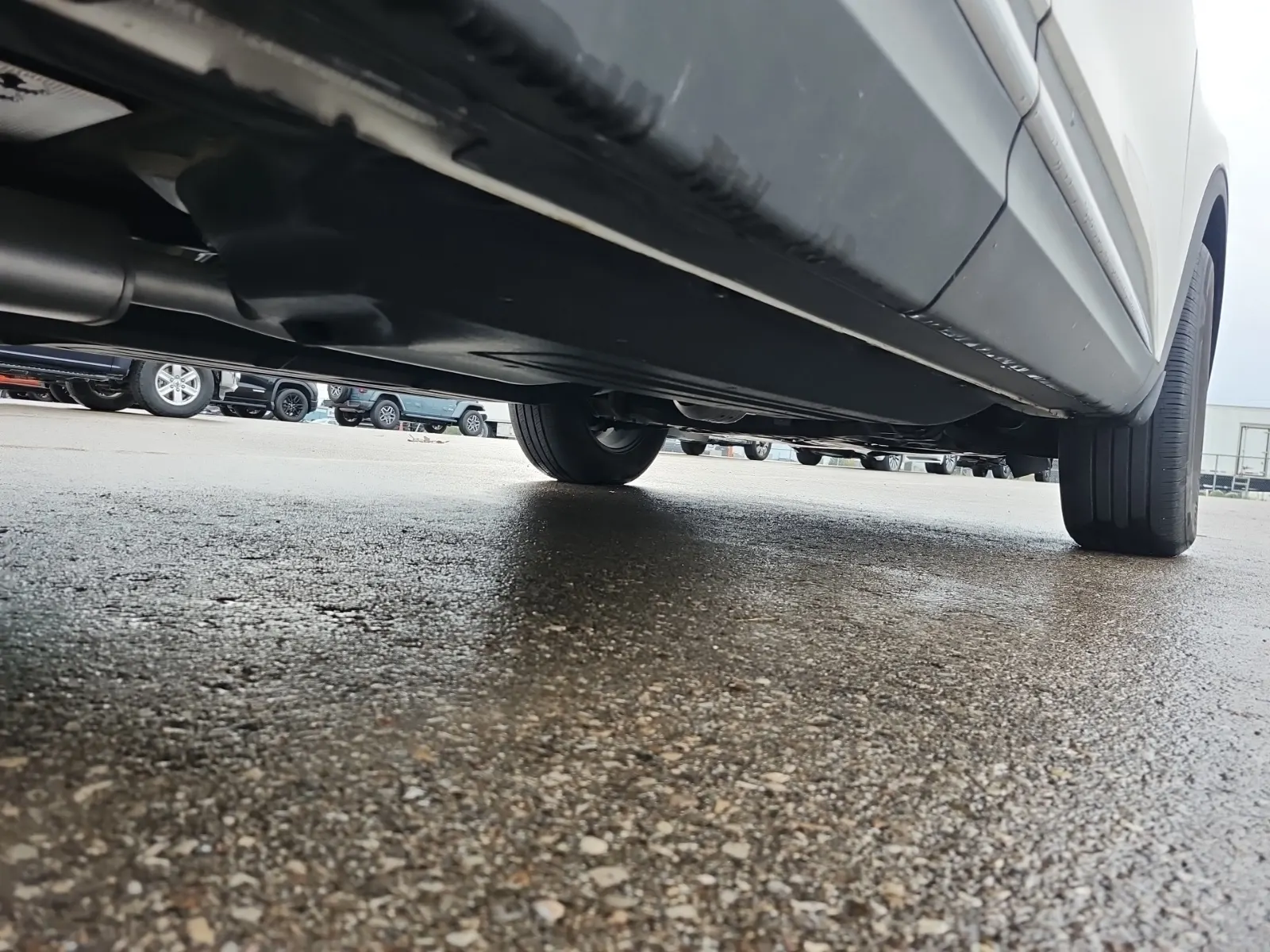 Undercarriage - Passenger Photo
