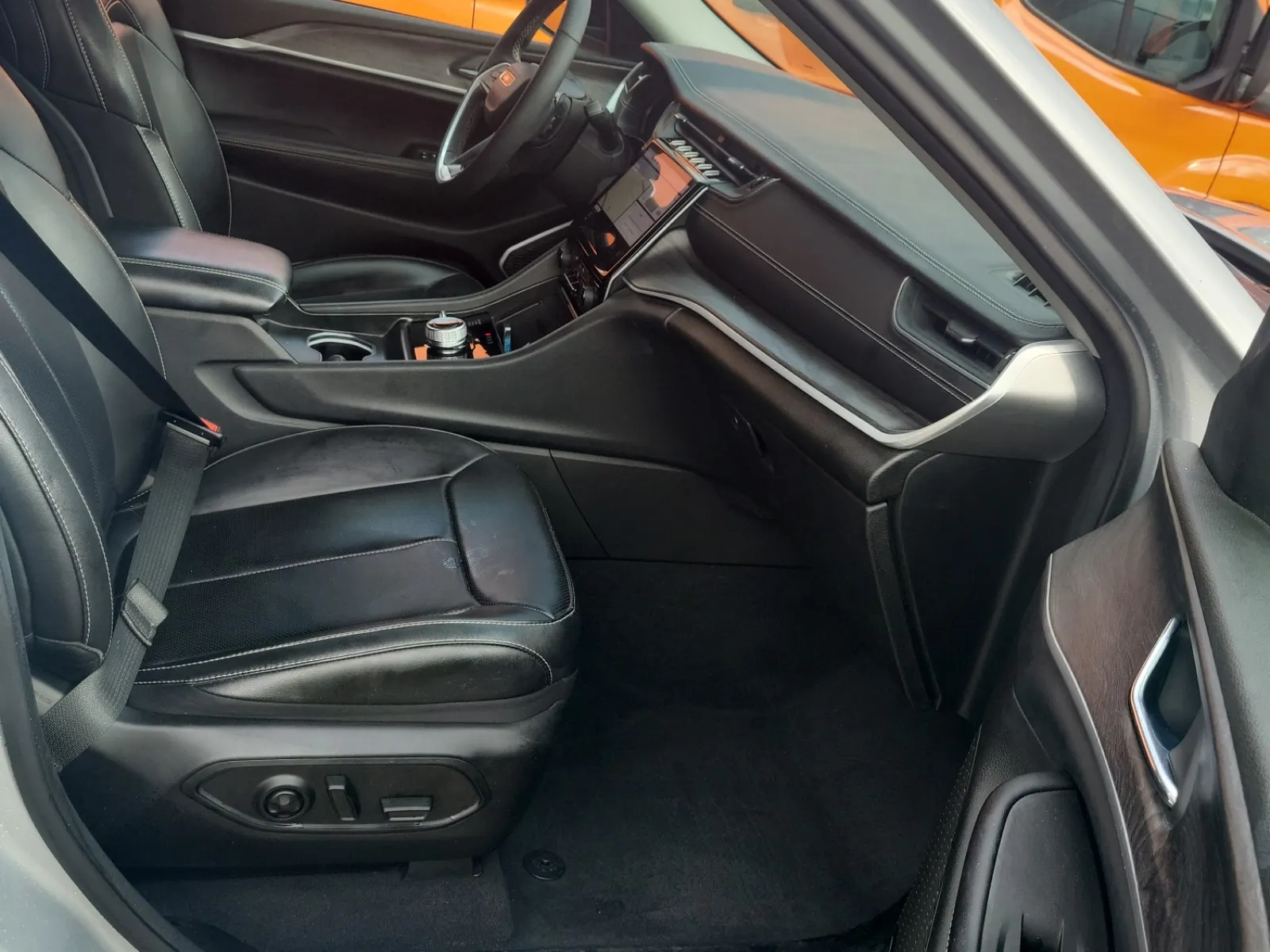 Right Side Interior Photo