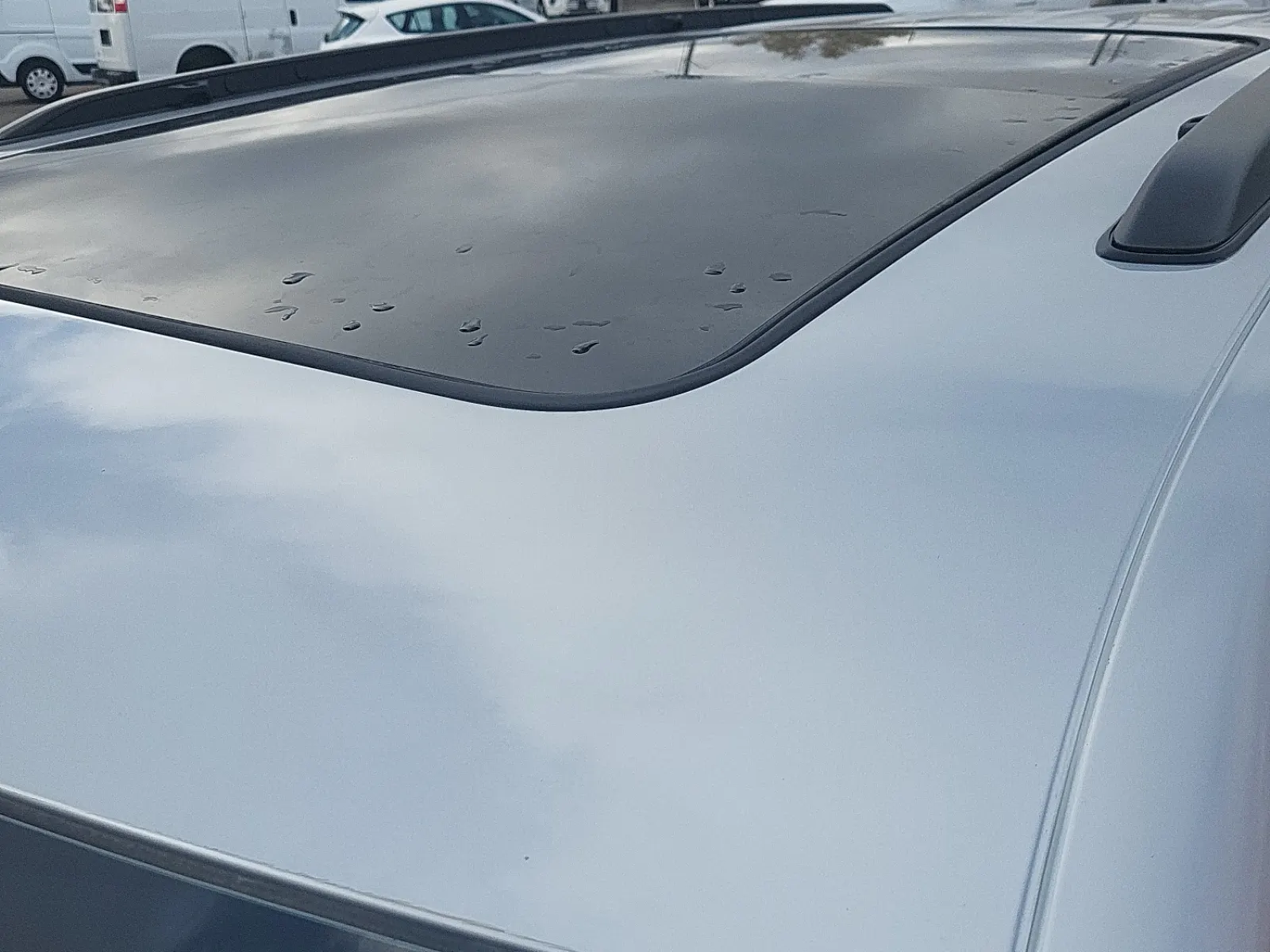 Exterior Roof Photo