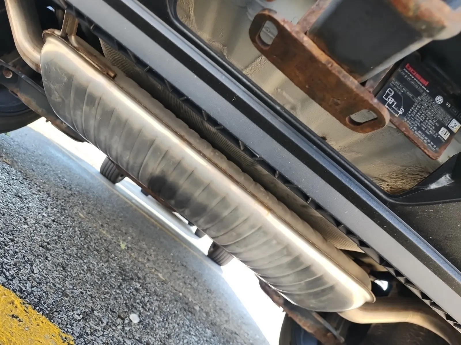 Undercarriage - Rear Photo