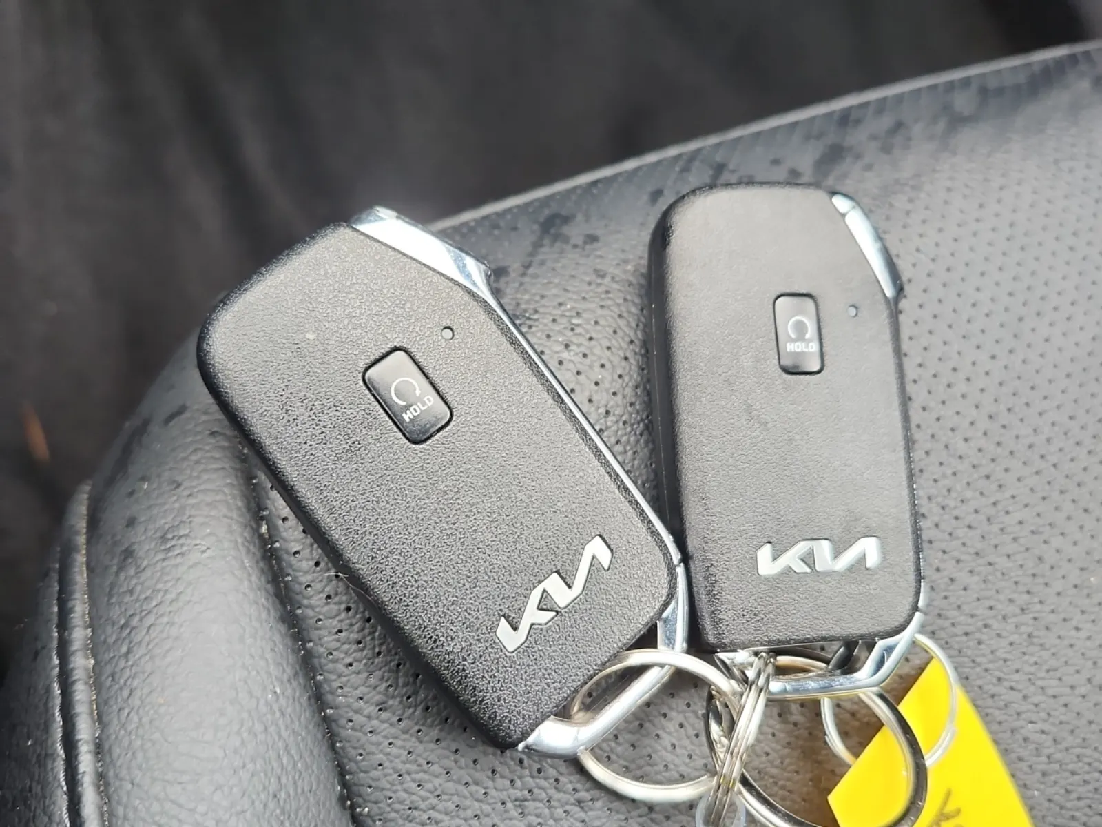 Keys/Fobs/Manual Photo