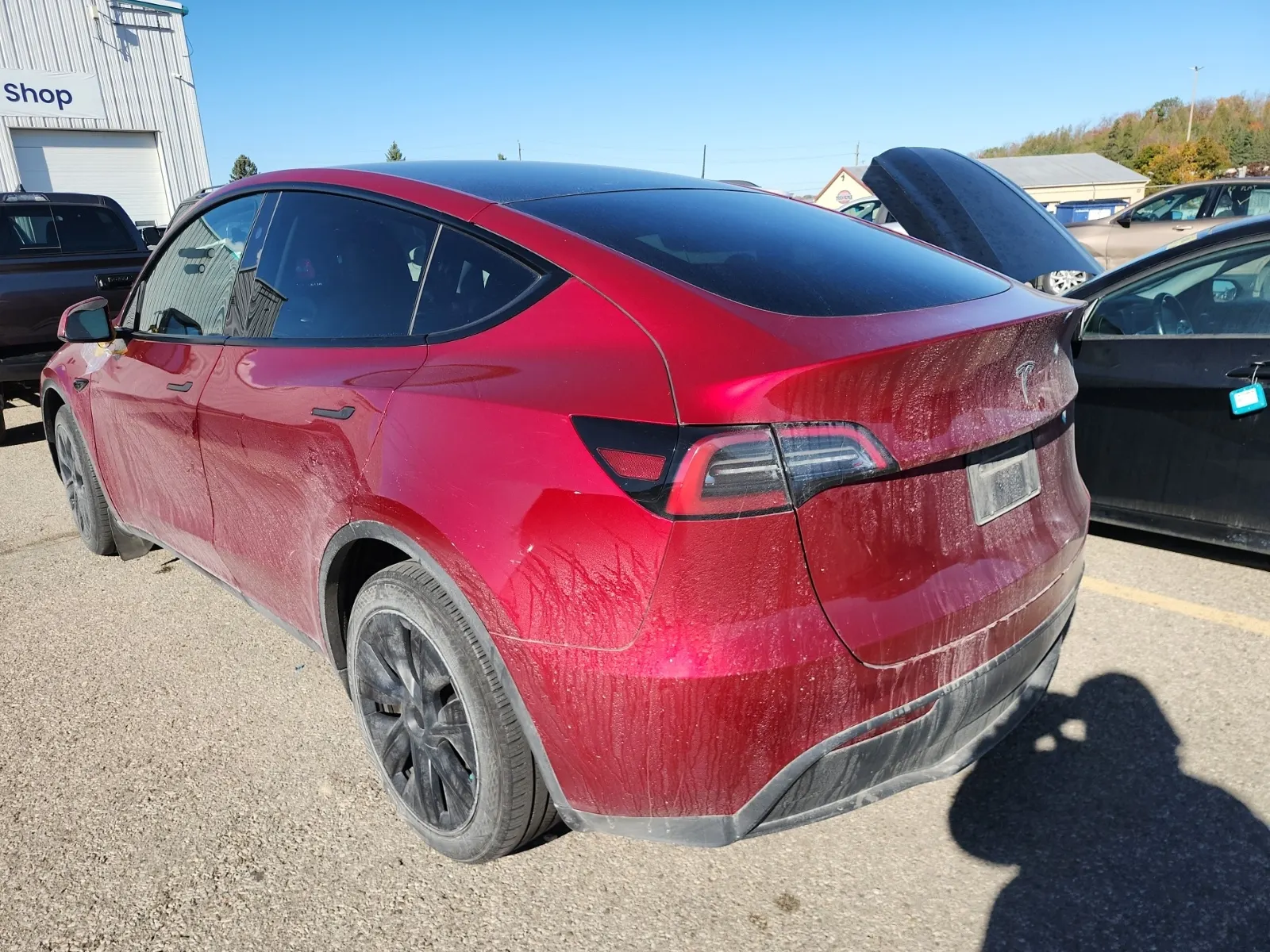 Driver Rear 3/4 Photo