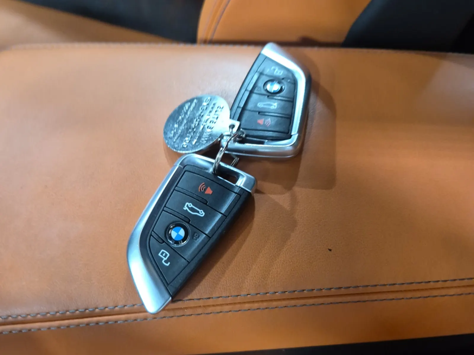 Keys/Fobs/Manual Photo