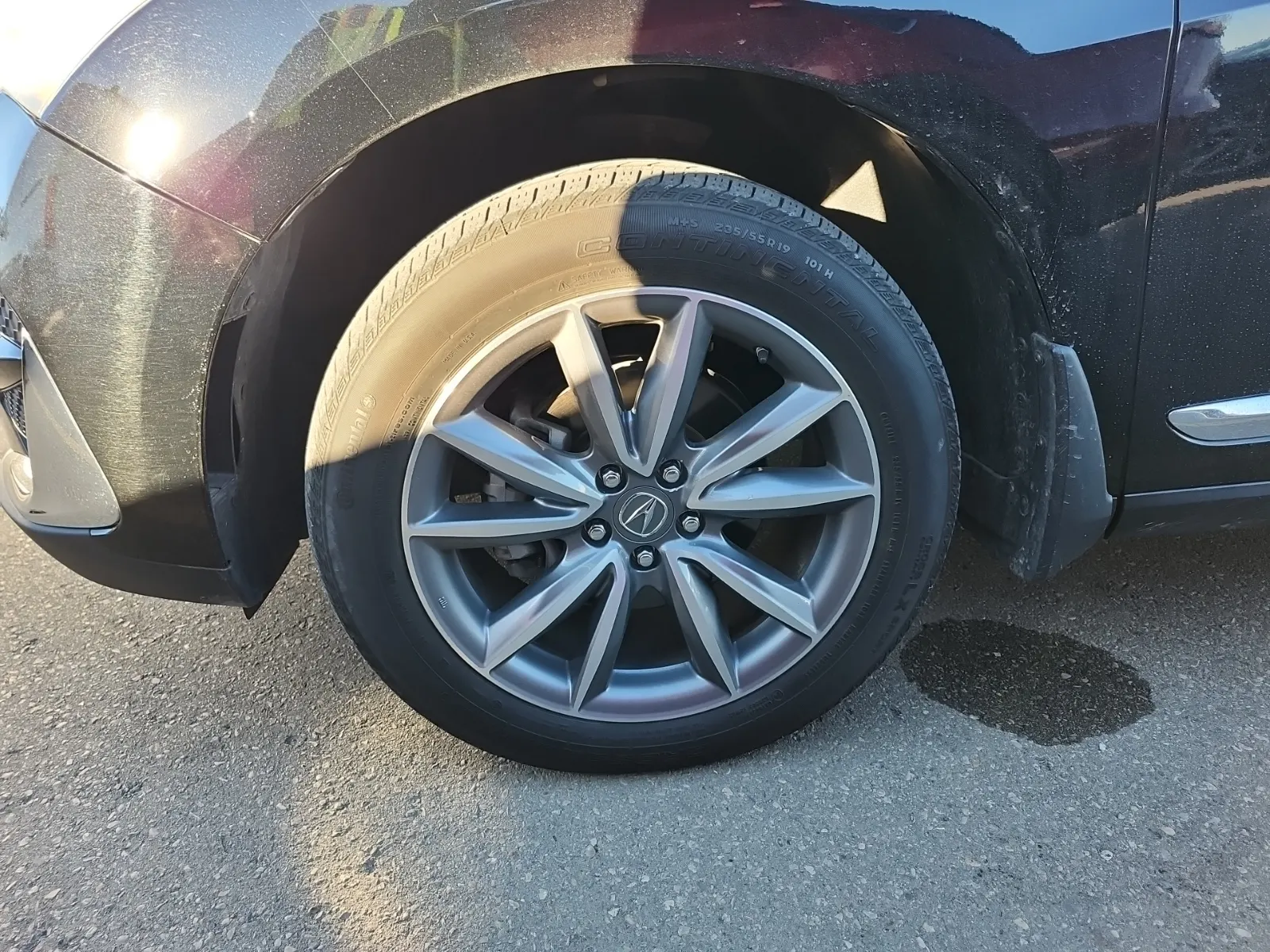 Front driver wheel/tire photo