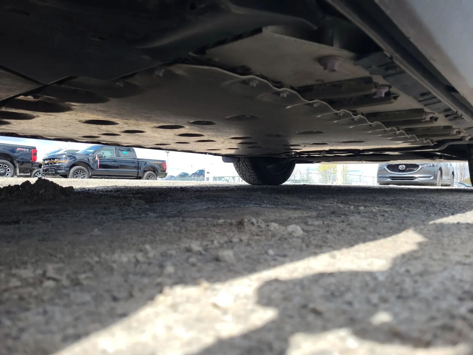 Undercarriage - Passenger Photo