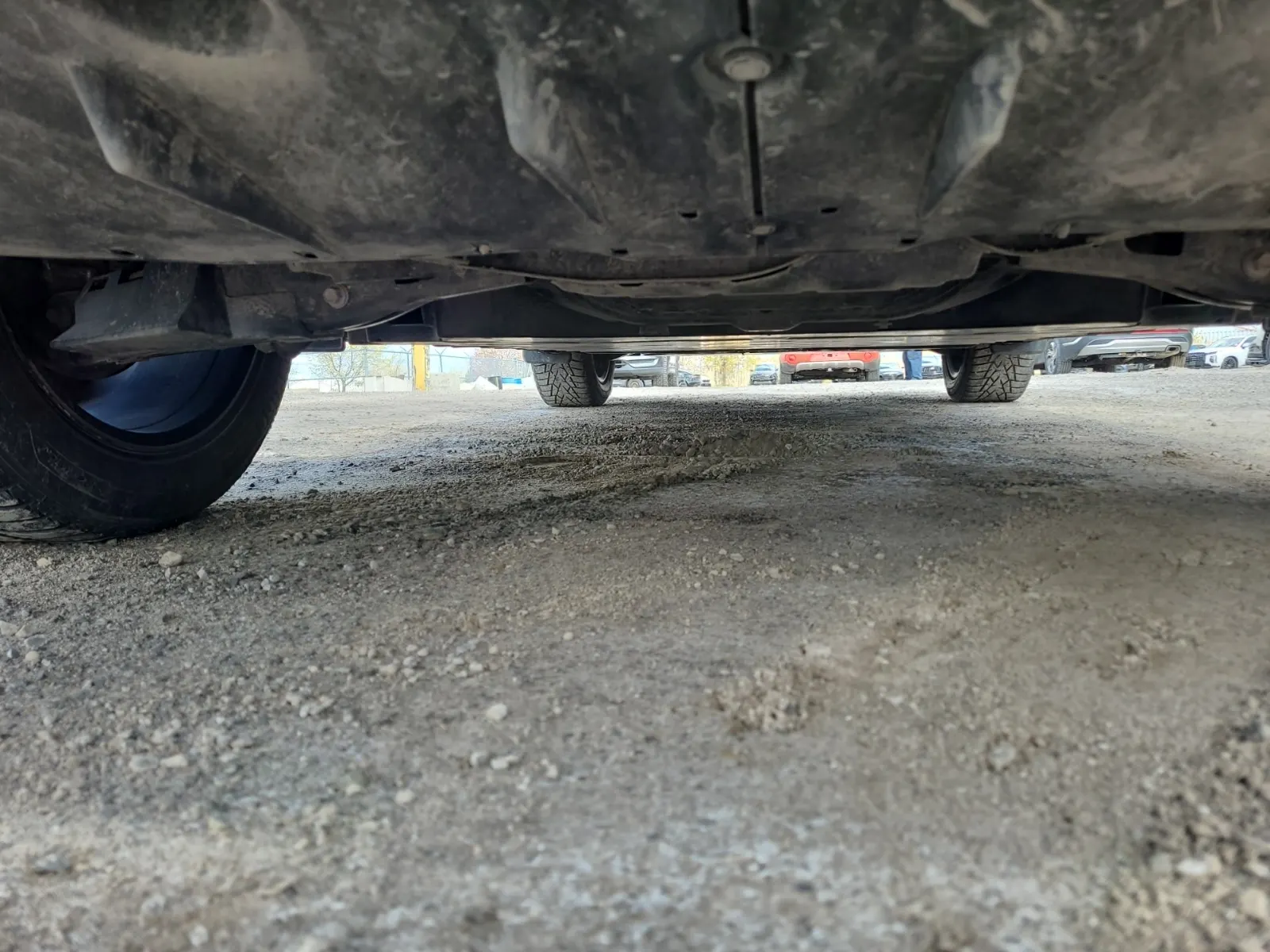 Undercarriage - Rear Photo