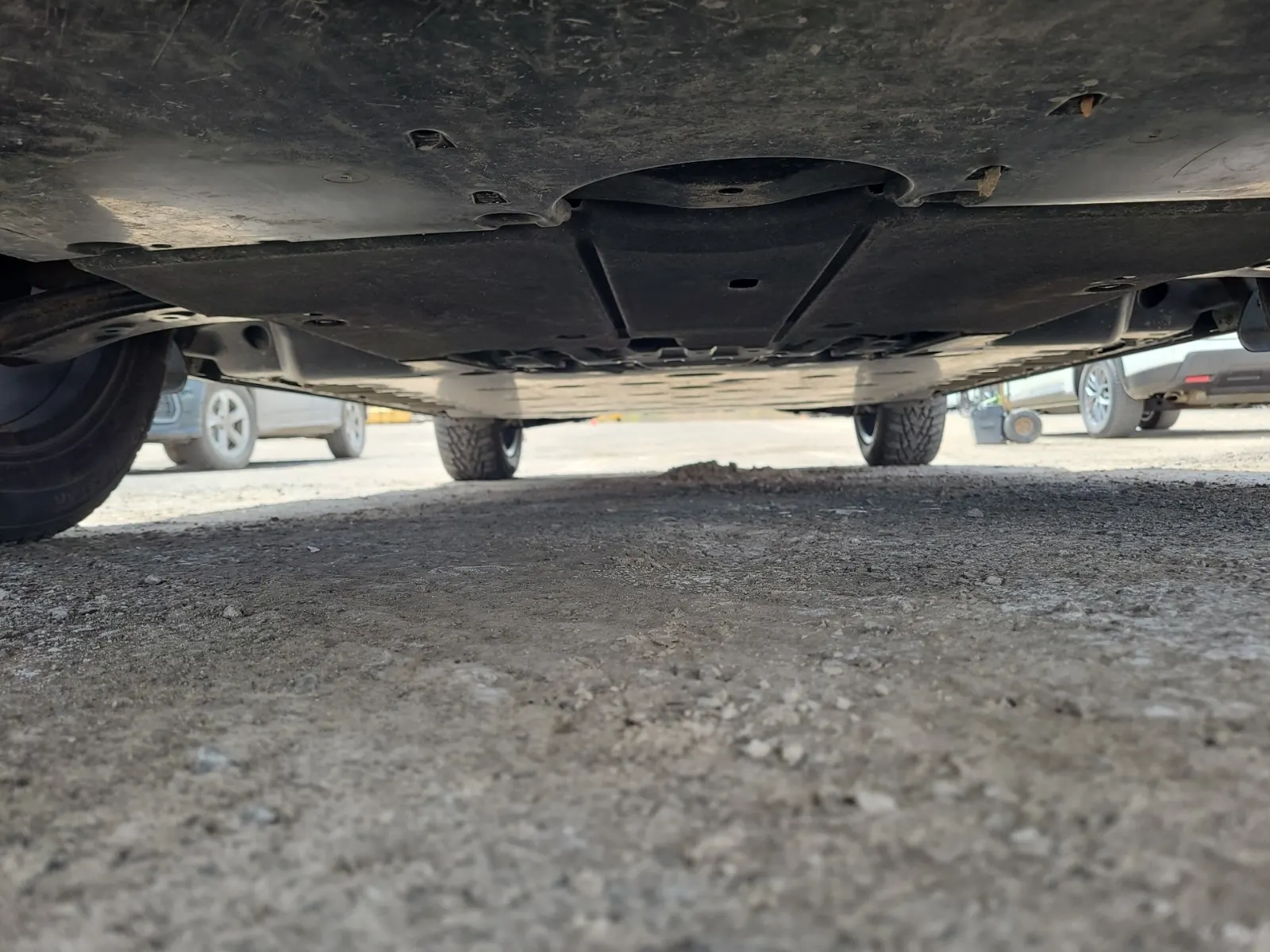 Undercarriage - Front Photo