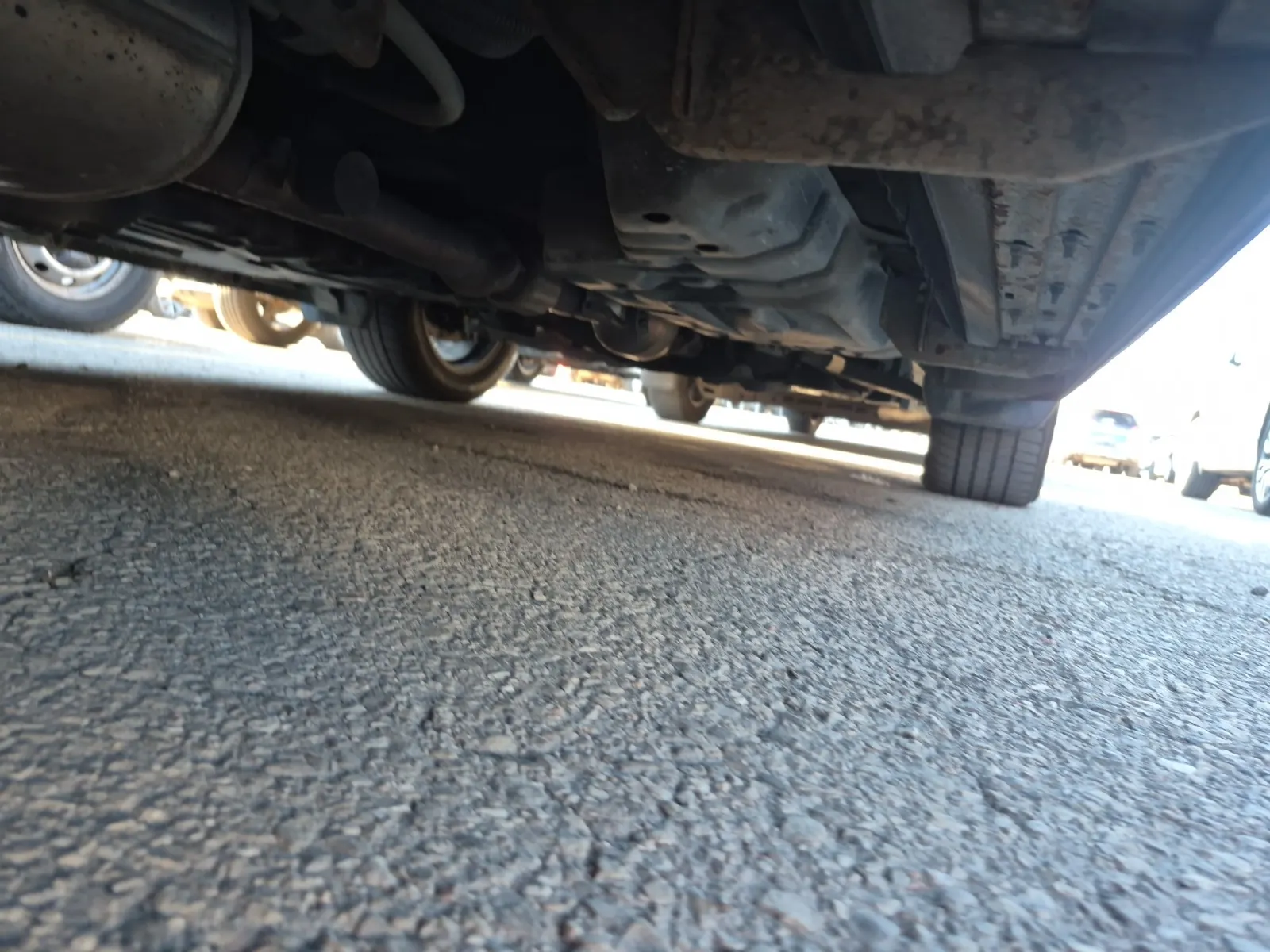 Undercarriage - Passenger Photo