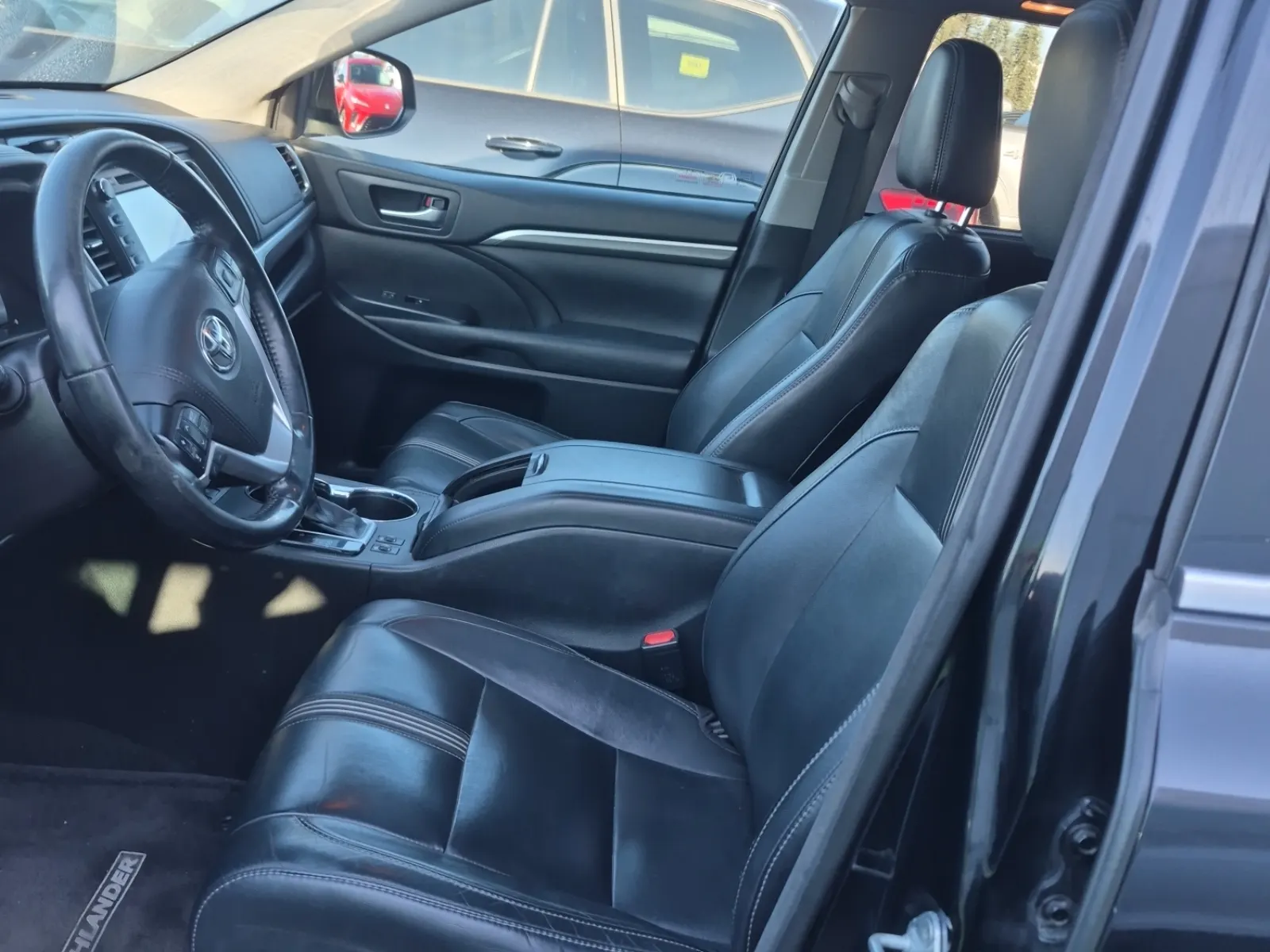 Front Interior Photo